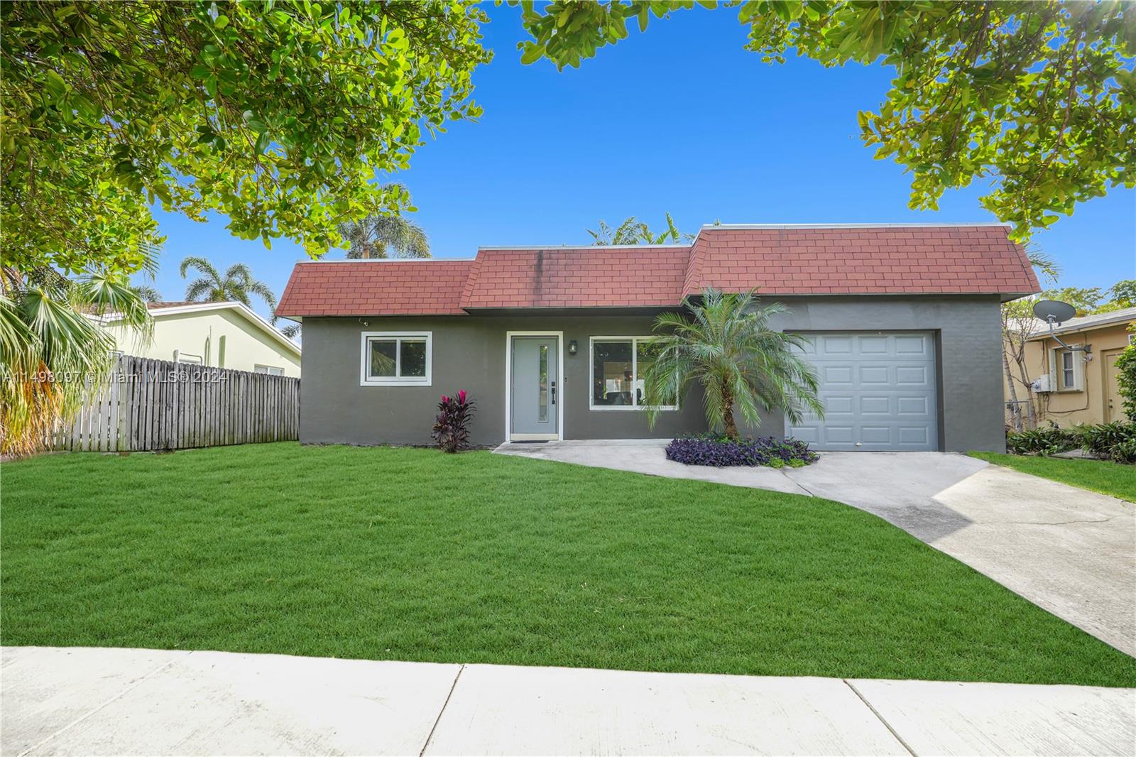 204 SE 4th Ter, Dania Beach, Florida 33004, 2 Bedrooms Bedrooms, ,2 BathroomsBathrooms,Residential,For Sale,204 SE 4th Ter,A11498097