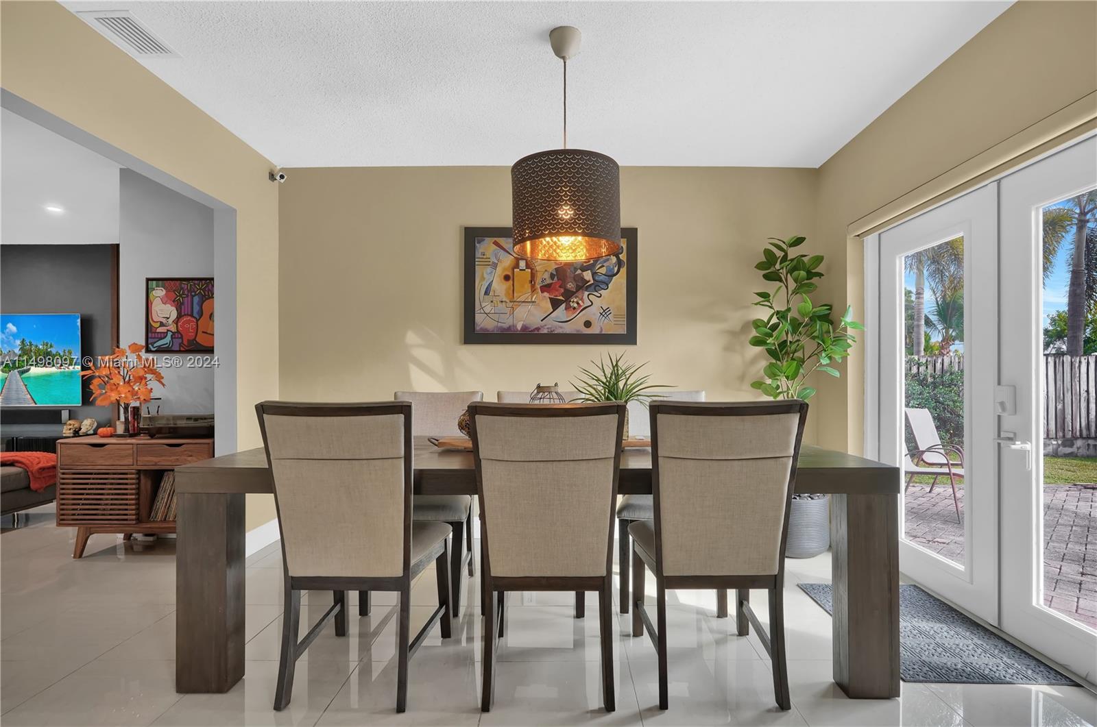 204 SE 4th Ter, Dania Beach, Florida 33004, 2 Bedrooms Bedrooms, ,2 BathroomsBathrooms,Residential,For Sale,204 SE 4th Ter,A11498097