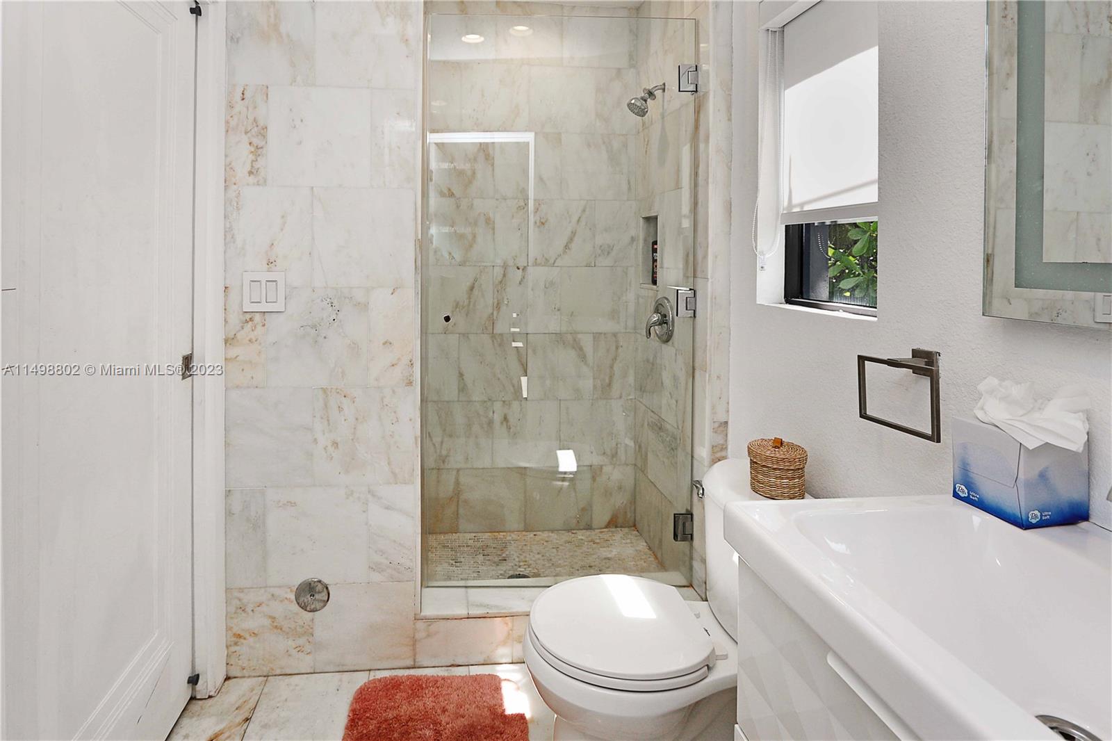 Bathroom first floor