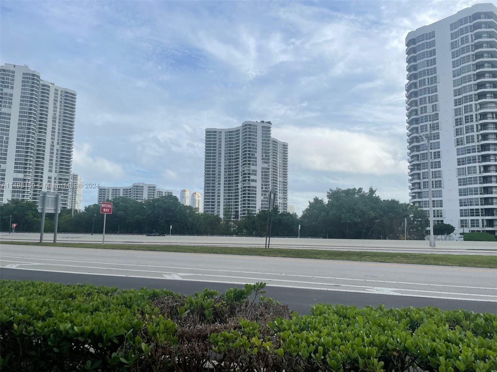 3530 Mystic Pointe Dr PH14, Aventura, Florida 33180, 2 Bedrooms Bedrooms, ,2 BathroomsBathrooms,Residentiallease,For Rent,3530 Mystic Pointe Dr PH14,A11498150