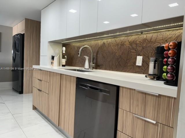 1800 NE 114th St 905, Miami, Florida 33181, 2 Bedrooms Bedrooms, ,3 BathroomsBathrooms,Residentiallease,For Rent,1800 NE 114th St 905,A11499184