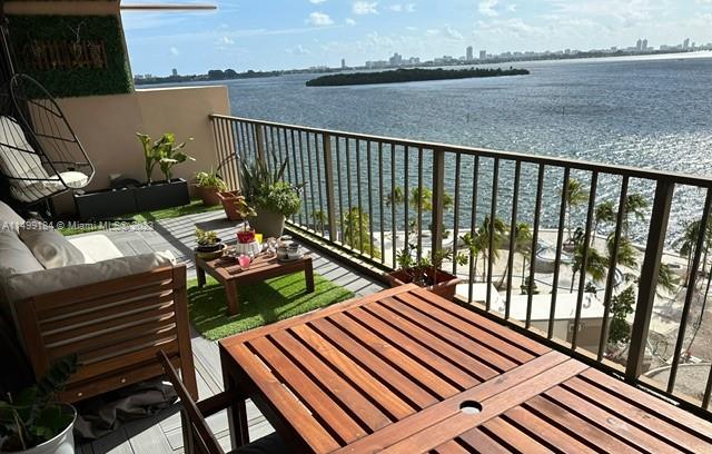 1800 NE 114th St 905, Miami, Florida 33181, 2 Bedrooms Bedrooms, ,3 BathroomsBathrooms,Residentiallease,For Rent,1800 NE 114th St 905,A11499184