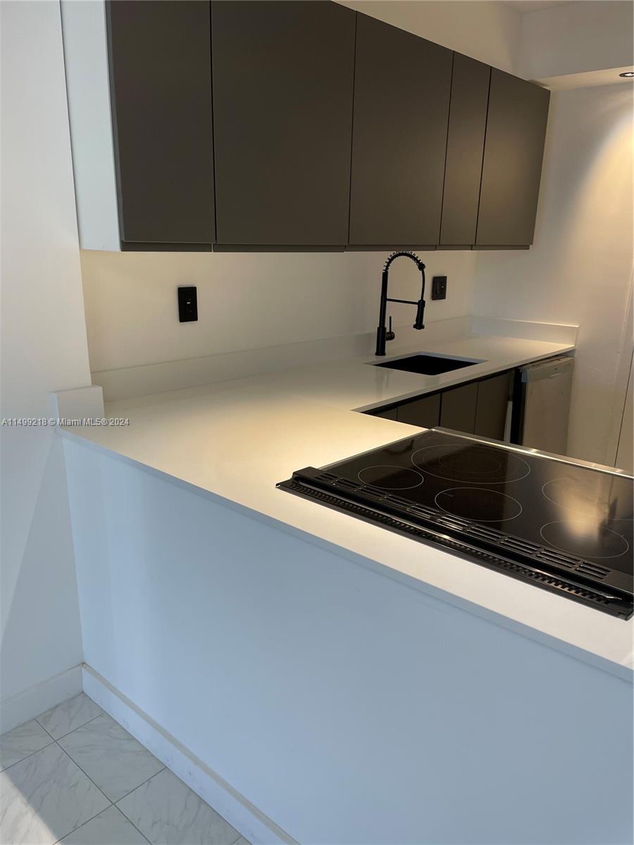600 Three Islands Blvd 419, Hallandale Beach, Florida 33009, 2 Bedrooms Bedrooms, ,2 BathroomsBathrooms,Residential,For Sale,600 Three Islands Blvd 419,A11499218