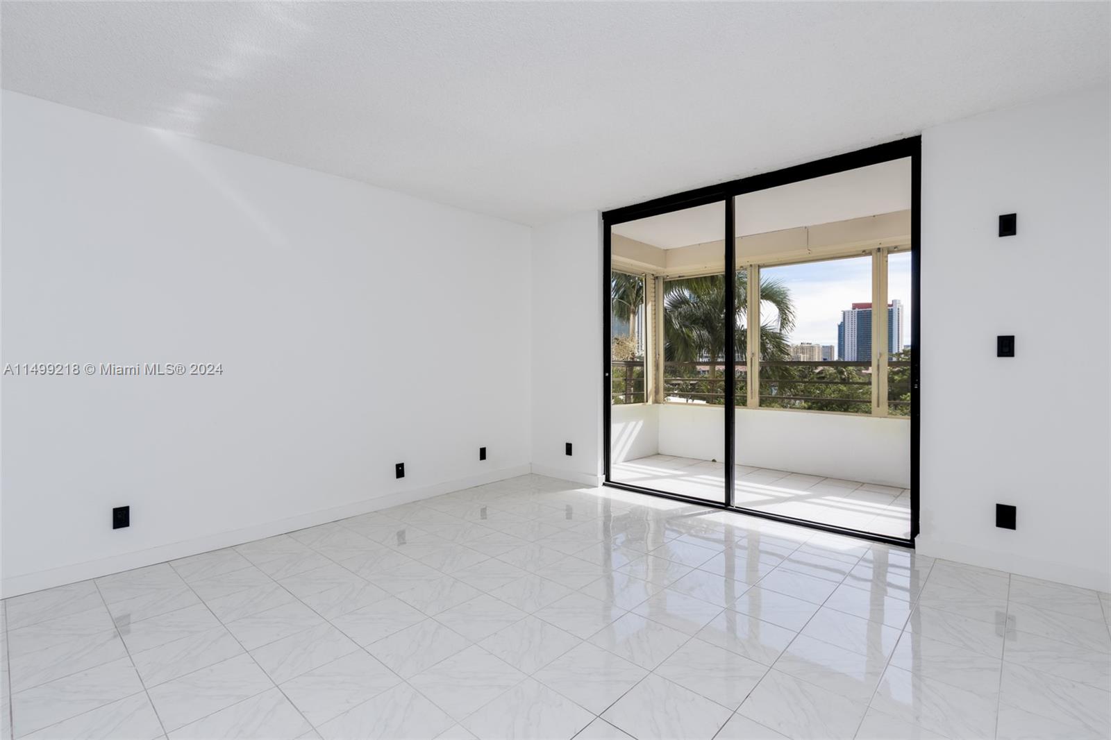 600 Three Islands Blvd 419, Hallandale Beach, Florida 33009, 2 Bedrooms Bedrooms, ,2 BathroomsBathrooms,Residential,For Sale,600 Three Islands Blvd 419,A11499218