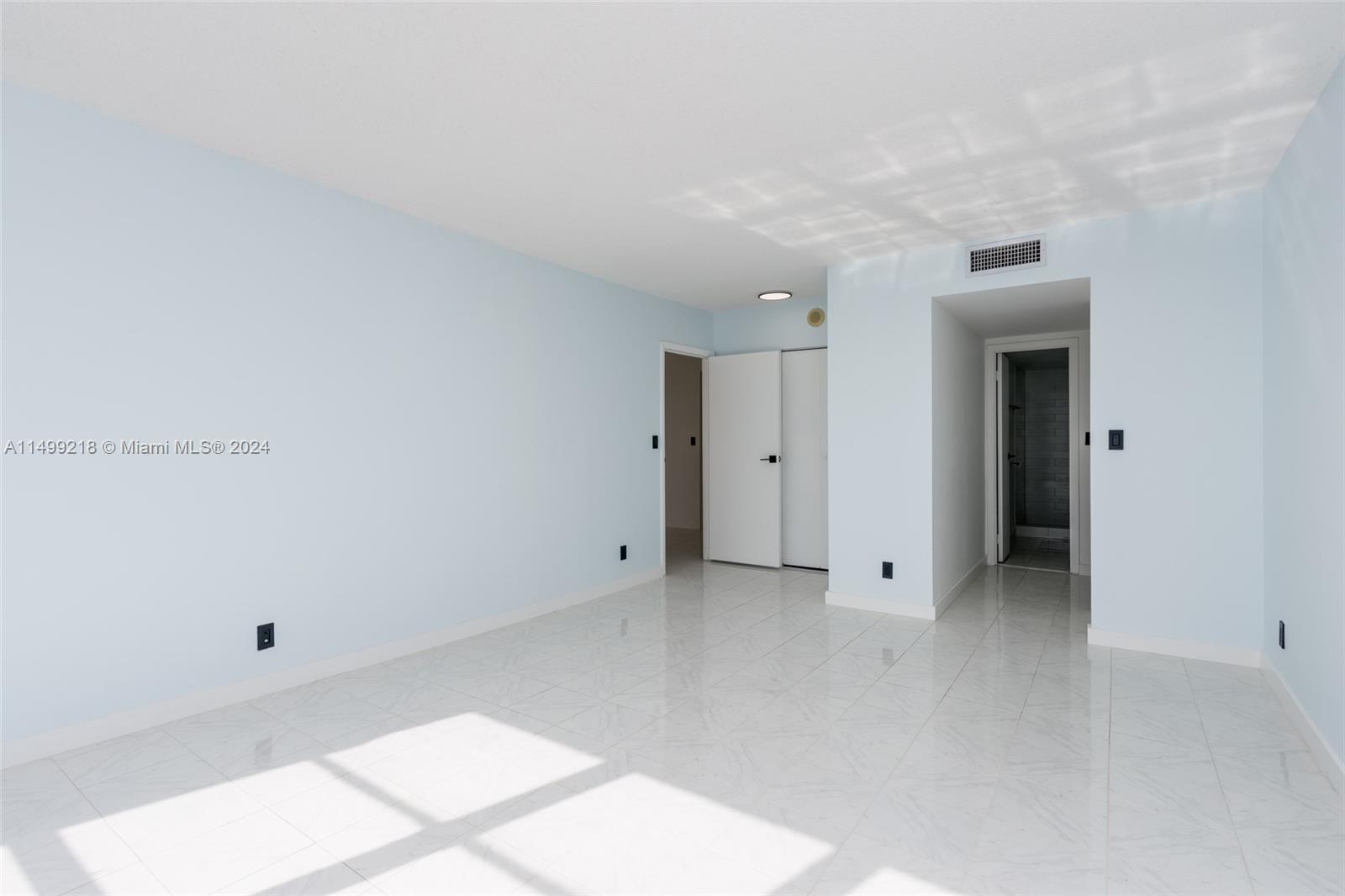 600 Three Islands Blvd 419, Hallandale Beach, Florida 33009, 2 Bedrooms Bedrooms, ,2 BathroomsBathrooms,Residential,For Sale,600 Three Islands Blvd 419,A11499218