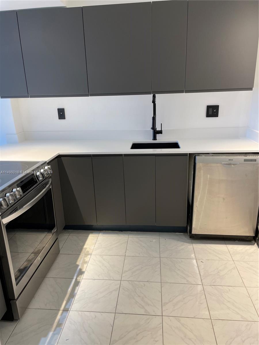 600 Three Islands Blvd 419, Hallandale Beach, Florida 33009, 2 Bedrooms Bedrooms, ,2 BathroomsBathrooms,Residential,For Sale,600 Three Islands Blvd 419,A11499218
