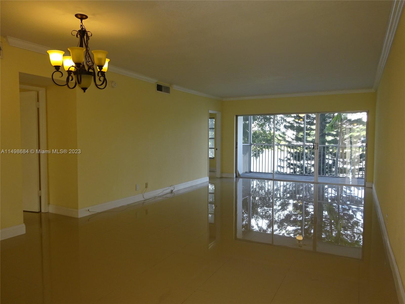 2801 N Palm Aire Dr 308, Pompano Beach, Florida 33069, 2 Bedrooms Bedrooms, ,2 BathroomsBathrooms,Residential,For Sale,2801 N Palm Aire Dr 308,A11498684