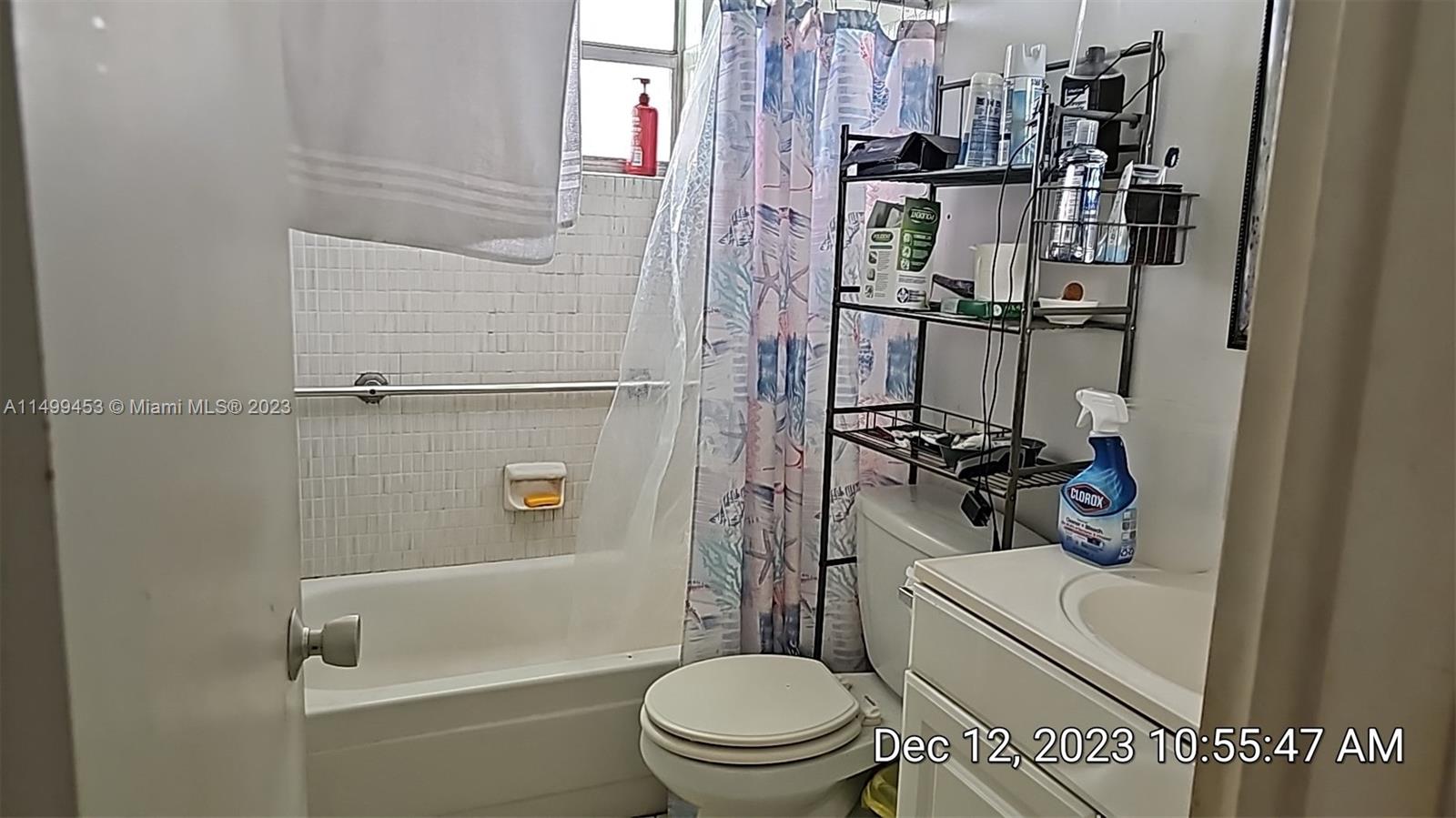 1599 43rd Ave, Lauderhill, FL, 33313 United States, 1 Bedroom Bedrooms, ,1 BathroomBathrooms,Residential,For Sale,43rd Ave,A11499453