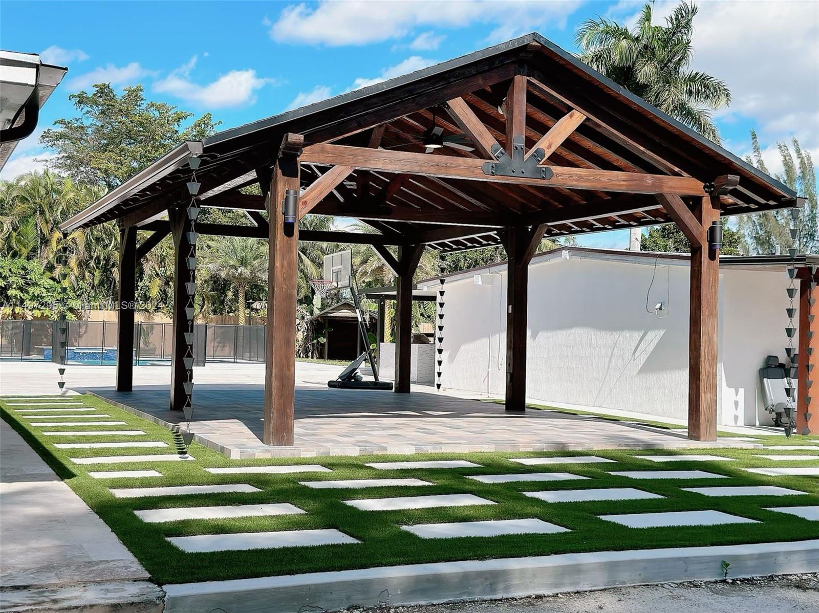 15305 SW 209th Ave, Miami, Florida 33187, 6 Bedrooms Bedrooms, ,3 BathroomsBathrooms,Residential,For Sale,15305 SW 209th Ave,A11497295