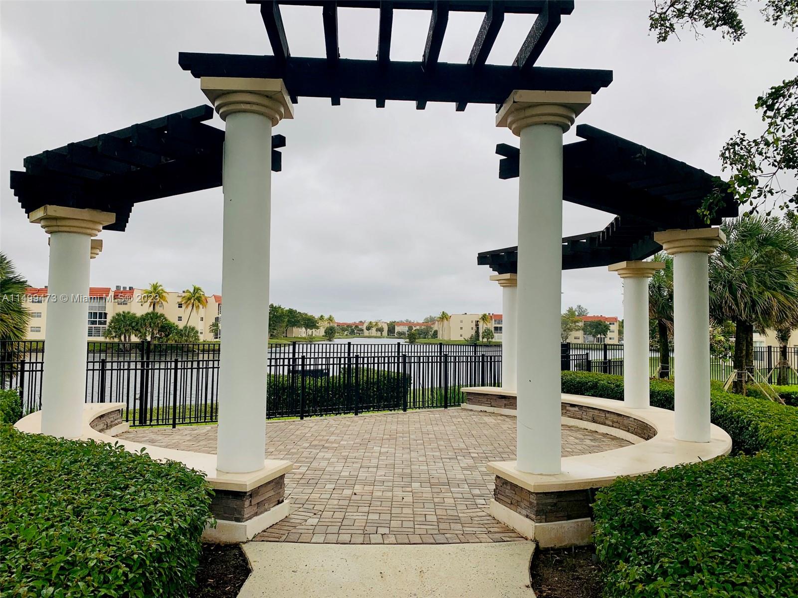 2900 Sunrise Lakes Dr, Sunrise, FL, 33322 United States, 1 Bedroom Bedrooms, ,1 BathroomBathrooms,Residential,For Sale,Sunrise Lakes Dr,A11499473