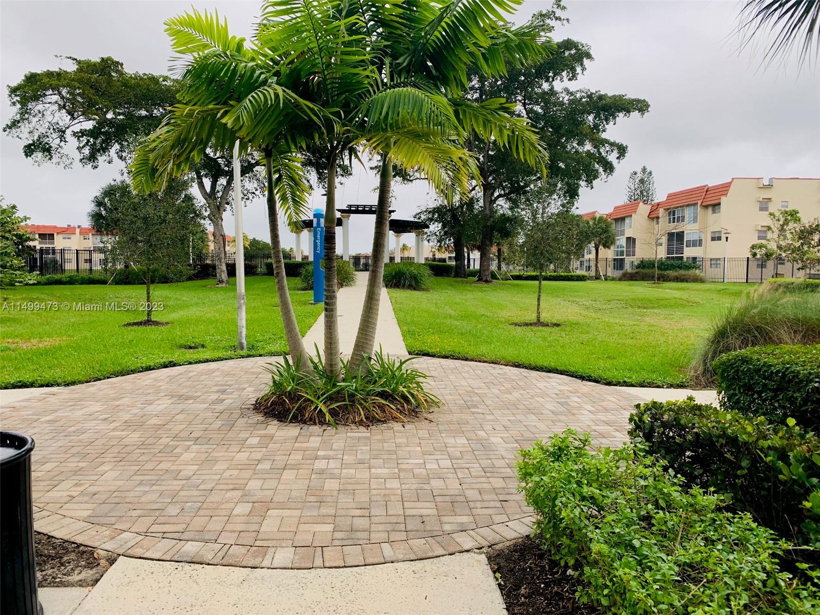 2900 Sunrise Lakes Dr, Sunrise, FL, 33322 United States, 1 Bedroom Bedrooms, ,1 BathroomBathrooms,Residential,For Sale,Sunrise Lakes Dr,A11499473