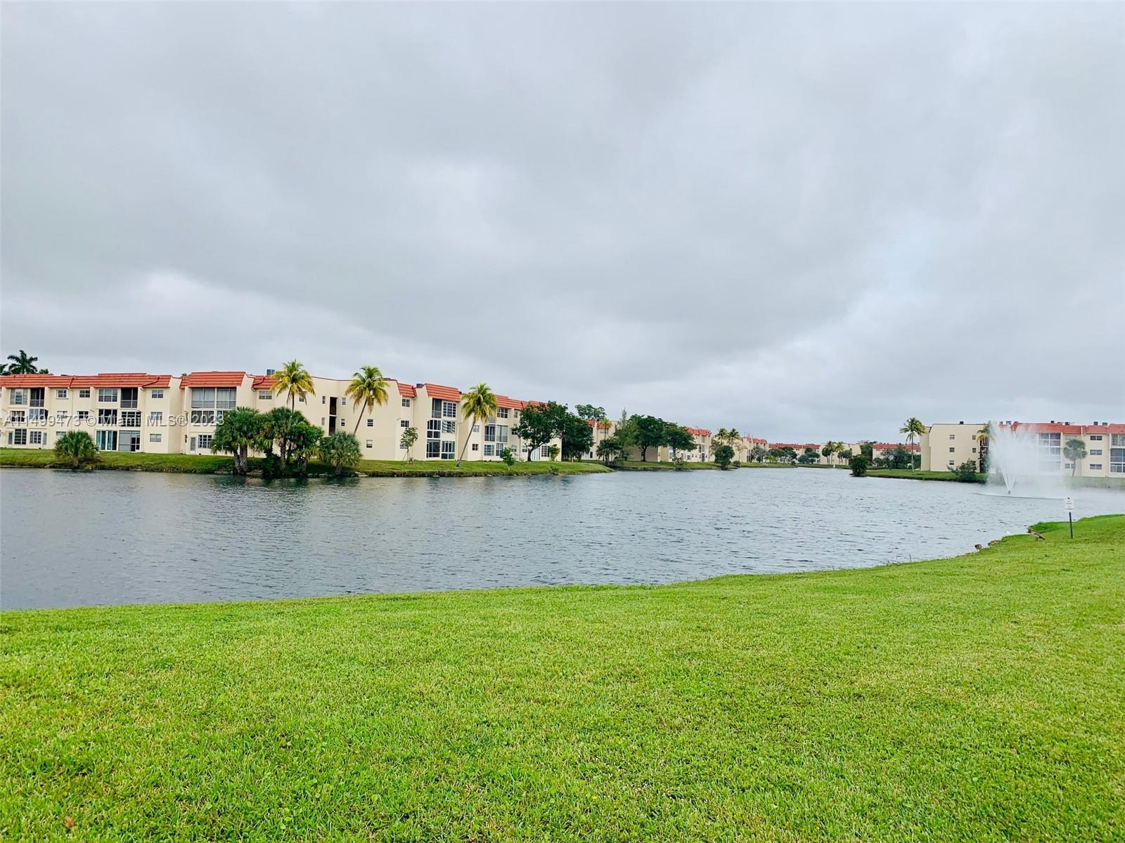 2900 Sunrise Lakes Dr, Sunrise, FL, 33322 United States, 1 Bedroom Bedrooms, ,1 BathroomBathrooms,Residential,For Sale,Sunrise Lakes Dr,A11499473