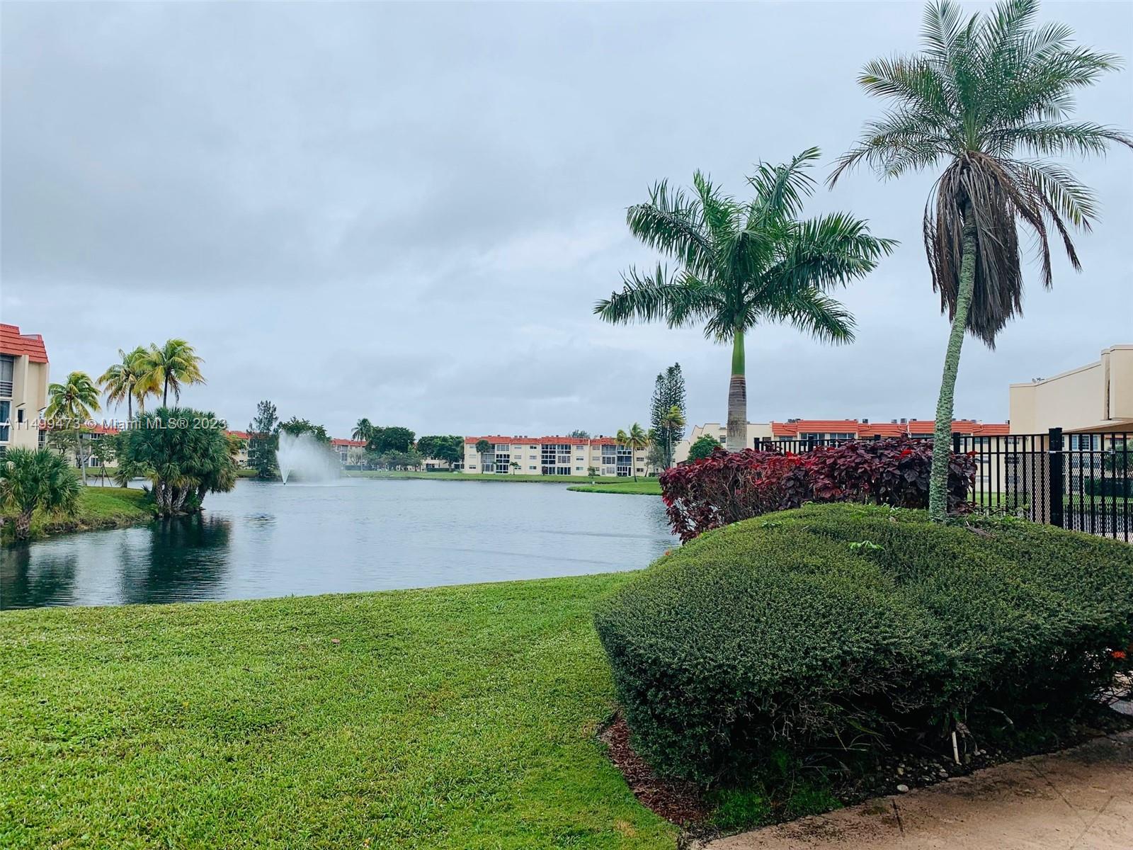 2900 Sunrise Lakes Dr, Sunrise, FL, 33322 United States, 1 Bedroom Bedrooms, ,1 BathroomBathrooms,Residential,For Sale,Sunrise Lakes Dr,A11499473