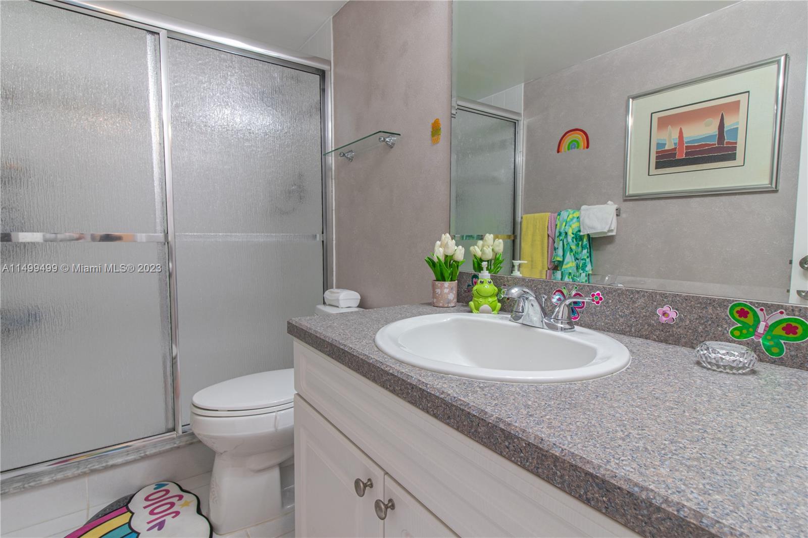 400 Leslie Dr 209, Hallandale Beach, Florida 33009, 2 Bedrooms Bedrooms, ,2 BathroomsBathrooms,Residential,For Sale,400 Leslie Dr 209,A11499499