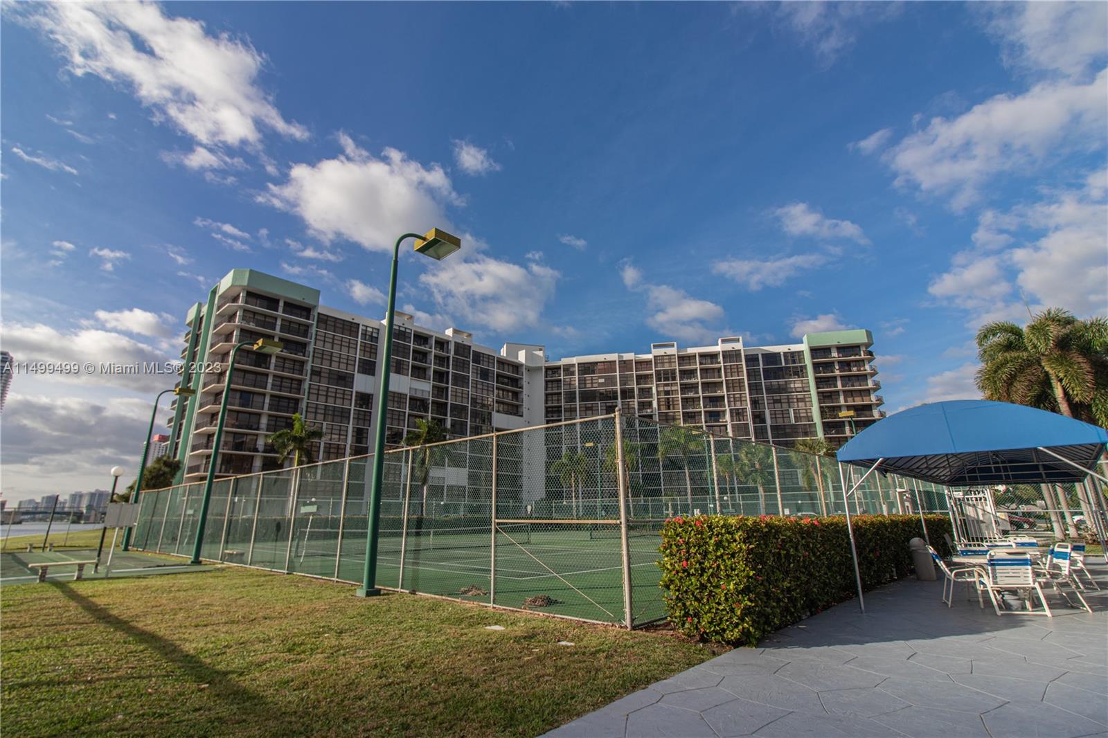 400 Leslie Dr 209, Hallandale Beach, Florida 33009, 2 Bedrooms Bedrooms, ,2 BathroomsBathrooms,Residential,For Sale,400 Leslie Dr 209,A11499499