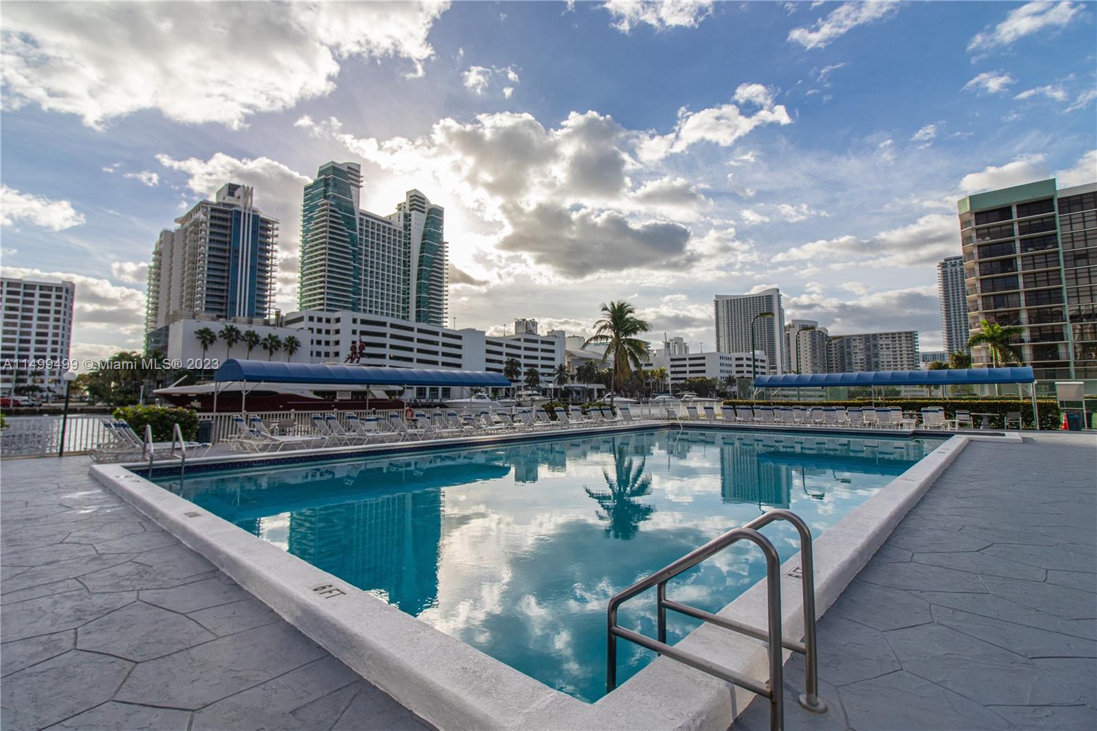 400 Leslie Dr 209, Hallandale Beach, Florida 33009, 2 Bedrooms Bedrooms, ,2 BathroomsBathrooms,Residential,For Sale,400 Leslie Dr 209,A11499499