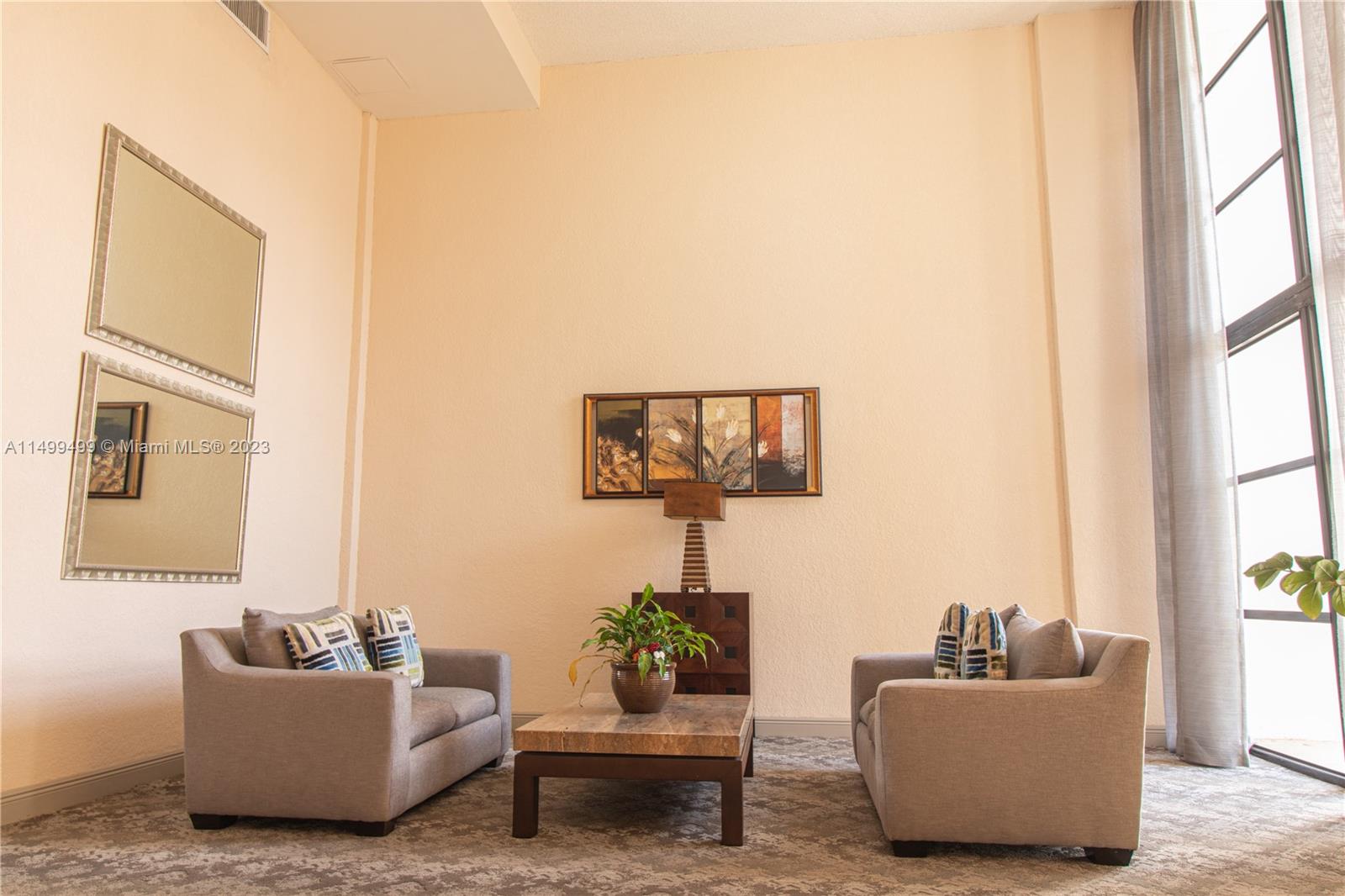 400 Leslie Dr 209, Hallandale Beach, Florida 33009, 2 Bedrooms Bedrooms, ,2 BathroomsBathrooms,Residential,For Sale,400 Leslie Dr 209,A11499499