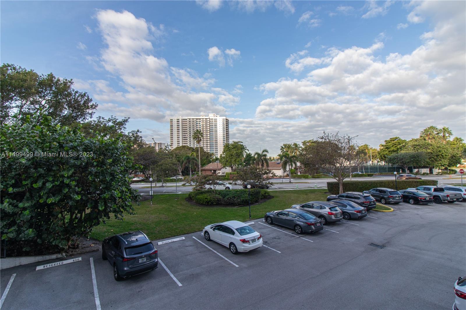 400 Leslie Dr 209, Hallandale Beach, Florida 33009, 2 Bedrooms Bedrooms, ,2 BathroomsBathrooms,Residential,For Sale,400 Leslie Dr 209,A11499499