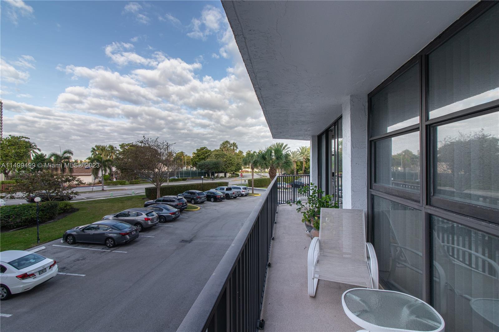 400 Leslie Dr 209, Hallandale Beach, Florida 33009, 2 Bedrooms Bedrooms, ,2 BathroomsBathrooms,Residential,For Sale,400 Leslie Dr 209,A11499499