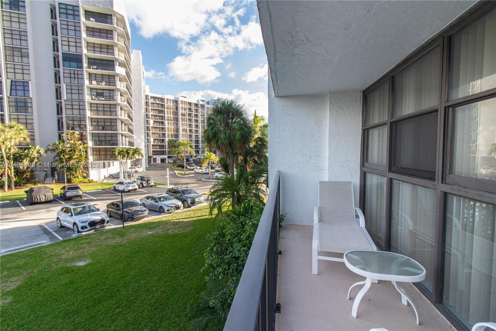 400 Leslie Dr 209, Hallandale Beach, Florida 33009, 2 Bedrooms Bedrooms, ,2 BathroomsBathrooms,Residential,For Sale,400 Leslie Dr 209,A11499499