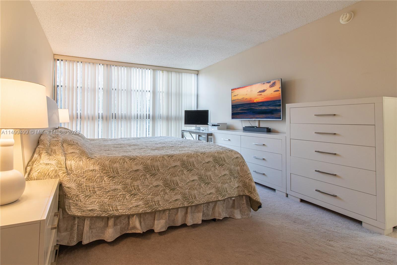 400 Leslie Dr 209, Hallandale Beach, Florida 33009, 2 Bedrooms Bedrooms, ,2 BathroomsBathrooms,Residential,For Sale,400 Leslie Dr 209,A11499499