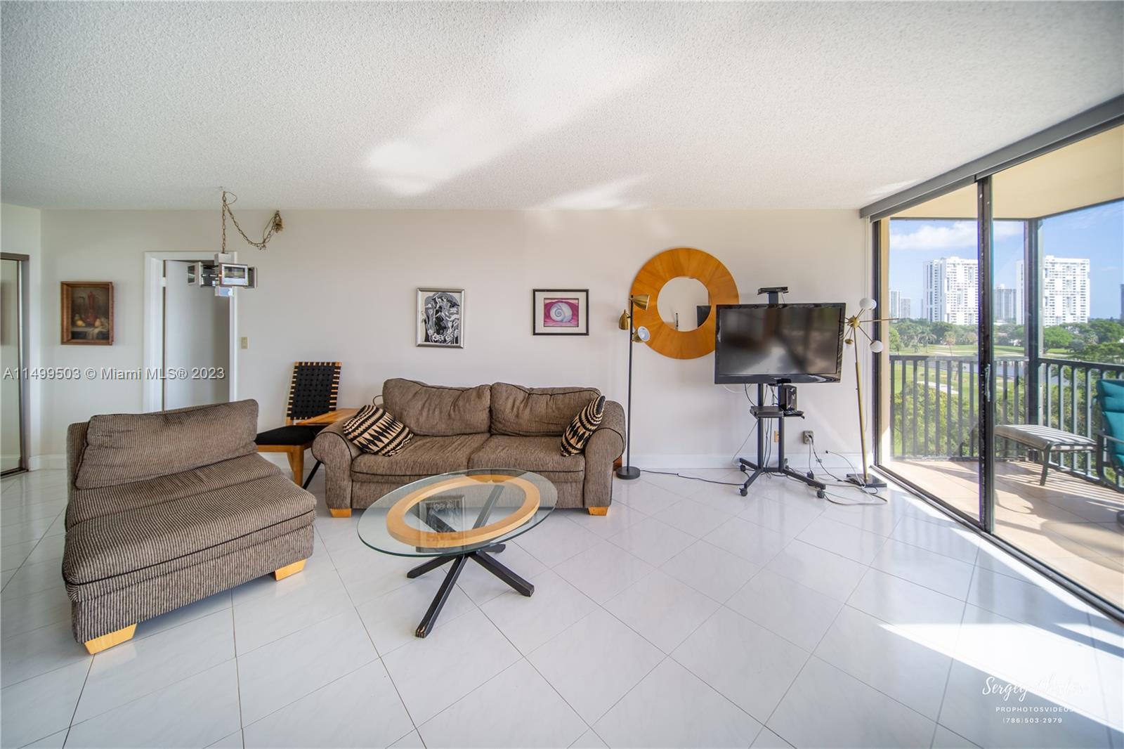 20335 Country Club Dr, Aventura, FL, 33180 United States, 2 Bedrooms Bedrooms, ,2 BathroomsBathrooms,Residential,For Sale,Country Club Dr,A11499503