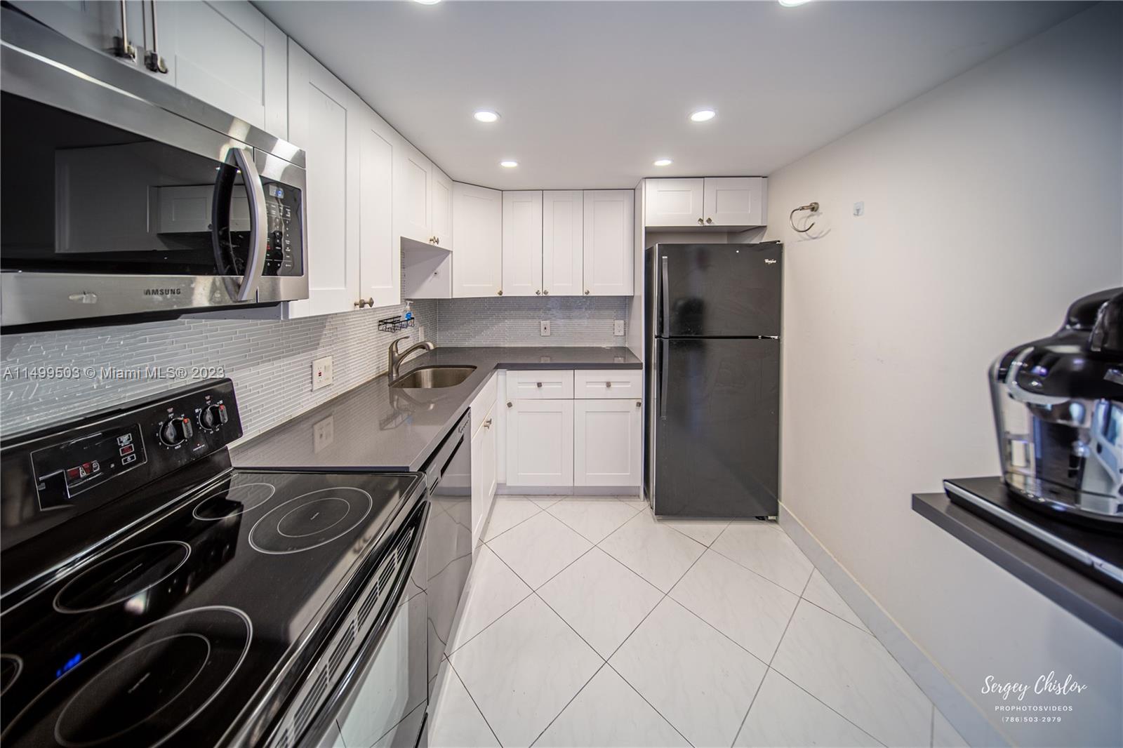 20335 Country Club Dr, Aventura, FL, 33180 United States, 2 Bedrooms Bedrooms, ,2 BathroomsBathrooms,Residential,For Sale,Country Club Dr,A11499503