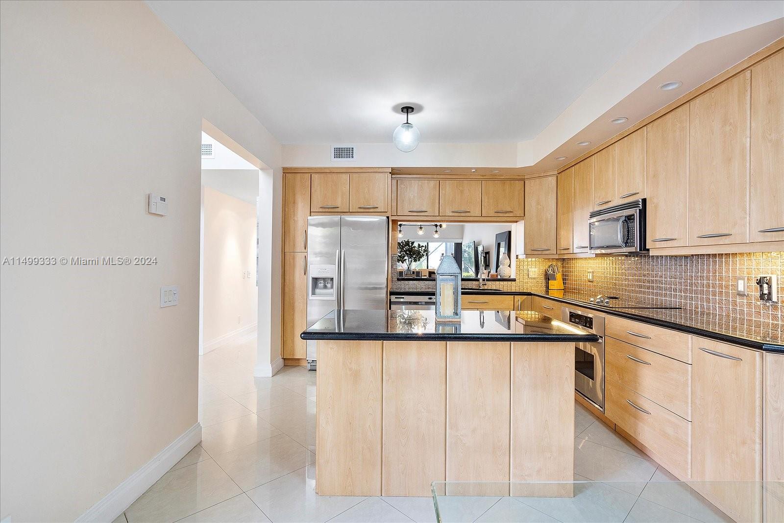 3620 Yacht Club Dr 503, Aventura, Florida 33180, 2 Bedrooms Bedrooms, ,2 BathroomsBathrooms,Residential,For Sale,3620 Yacht Club Dr 503,A11499333