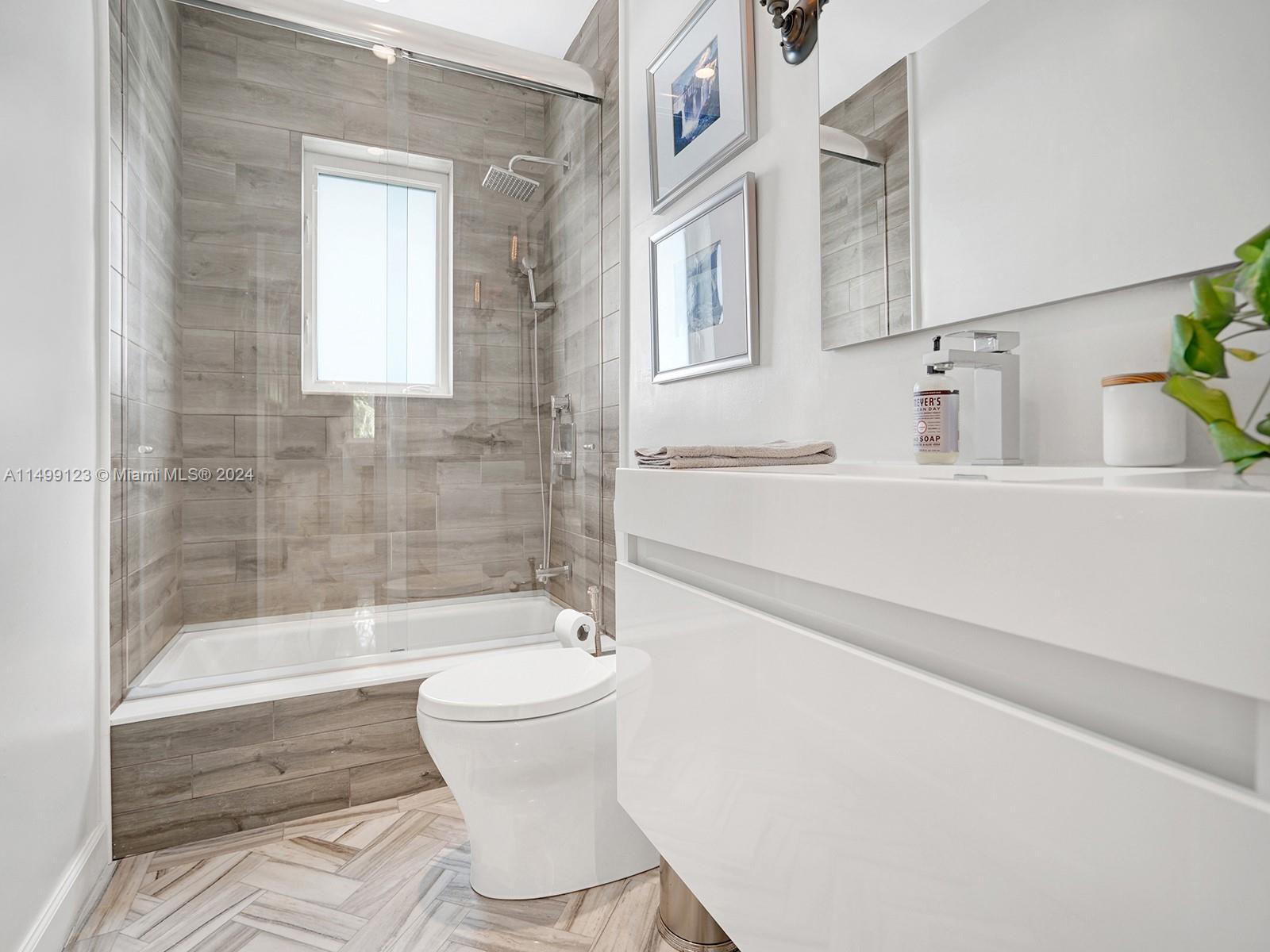 5050 NE 5th Ave, Miami, Florida 33137, 3 Bedrooms Bedrooms, ,2 BathroomsBathrooms,Residential,For Sale,5050 NE 5th Ave,A11499123