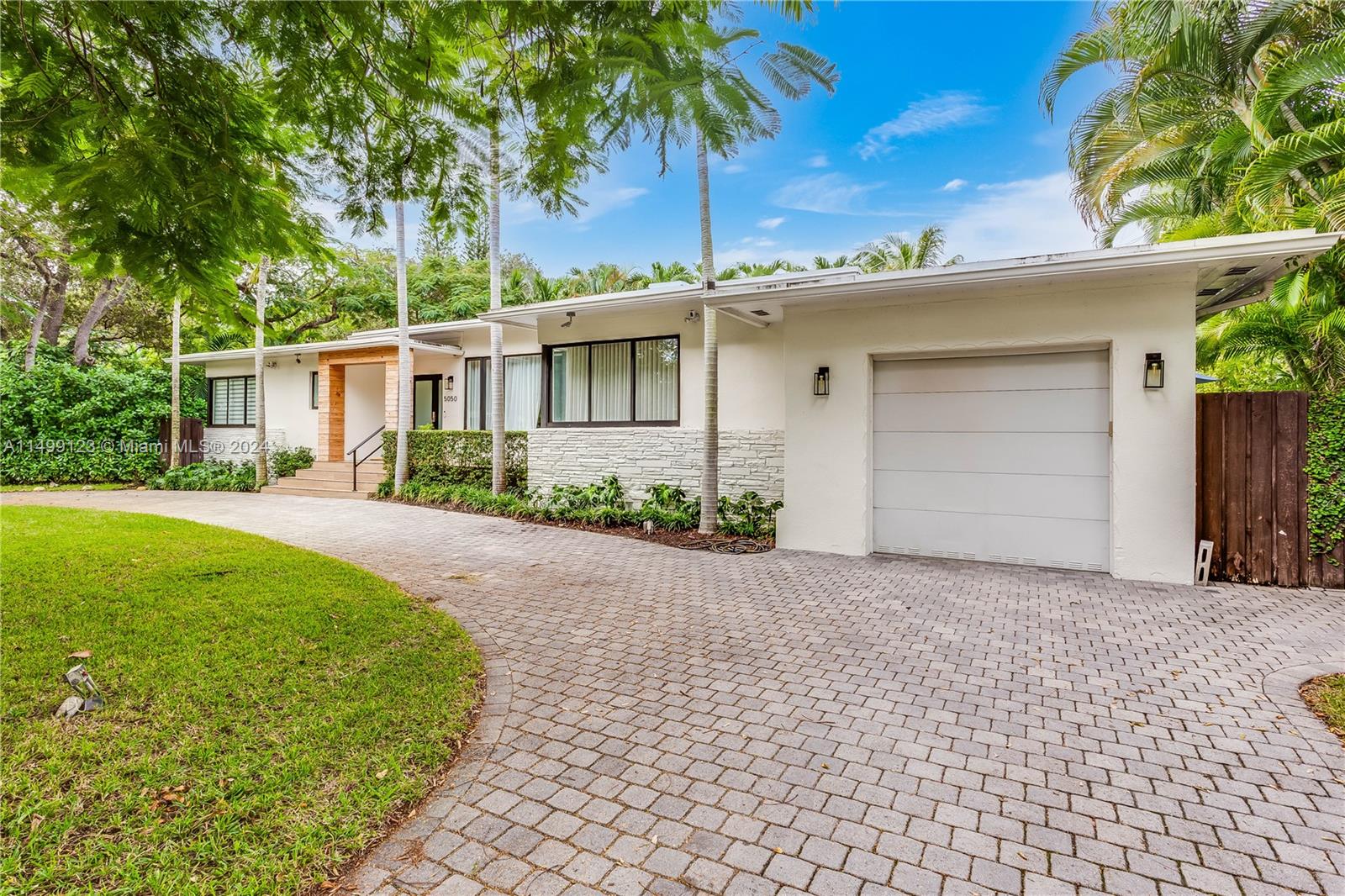 5050 NE 5th Ave, Miami, Florida 33137, 3 Bedrooms Bedrooms, ,2 BathroomsBathrooms,Residential,For Sale,5050 NE 5th Ave,A11499123