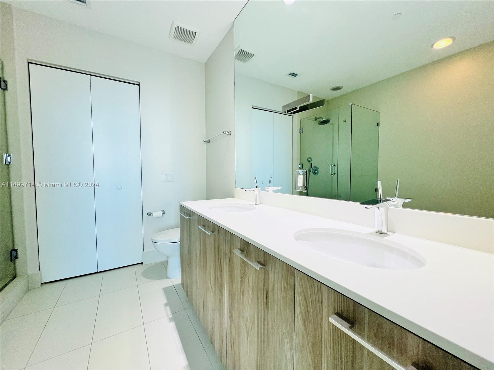 501 NE 31st St PH4202, Miami, Florida 33137, 4 Bedrooms Bedrooms, ,4 BathroomsBathrooms,Residentiallease,For Rent,501 NE 31st St PH4202,A11499714