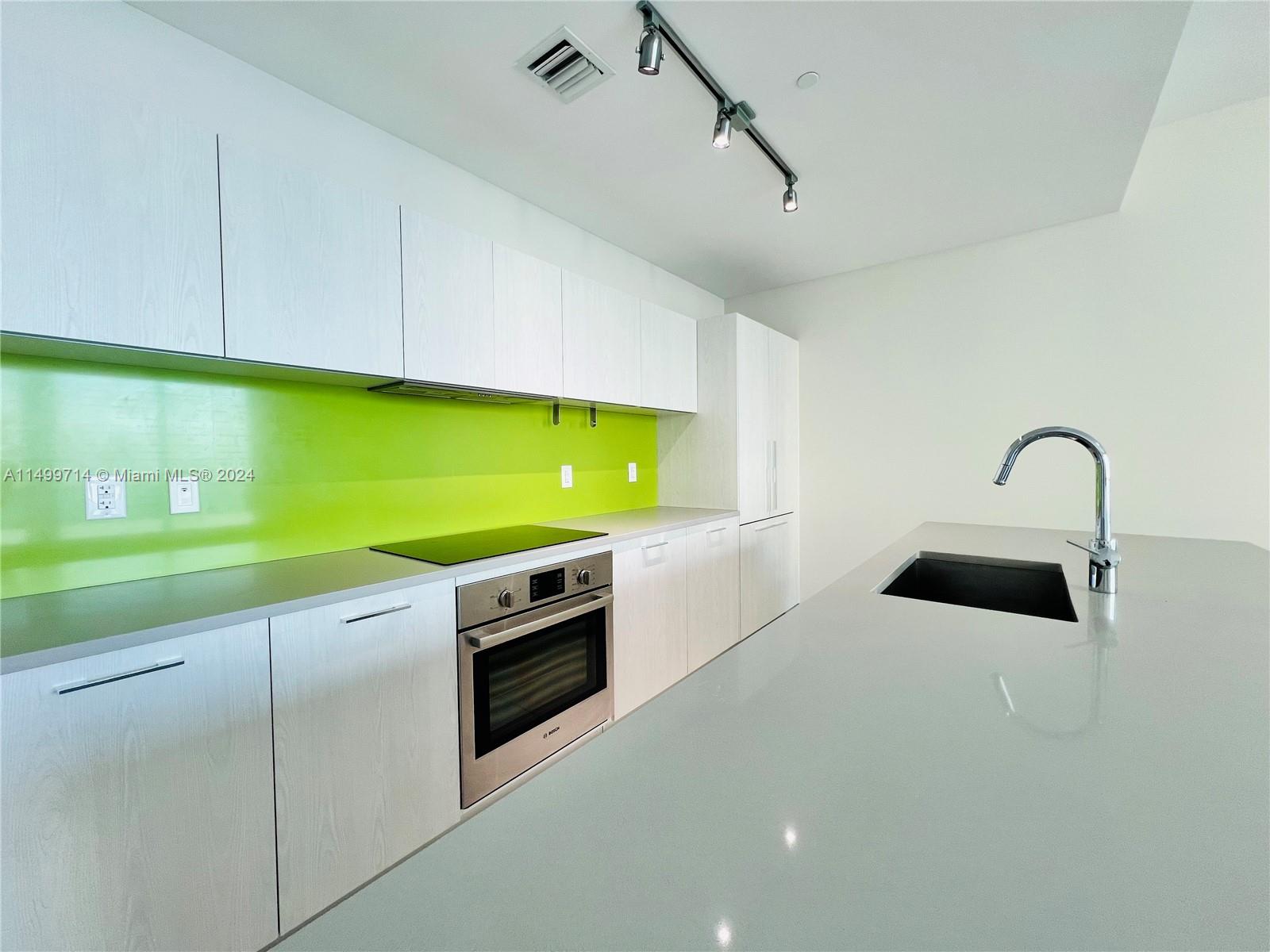 501 NE 31st St PH4202, Miami, Florida 33137, 4 Bedrooms Bedrooms, ,4 BathroomsBathrooms,Residentiallease,For Rent,501 NE 31st St PH4202,A11499714