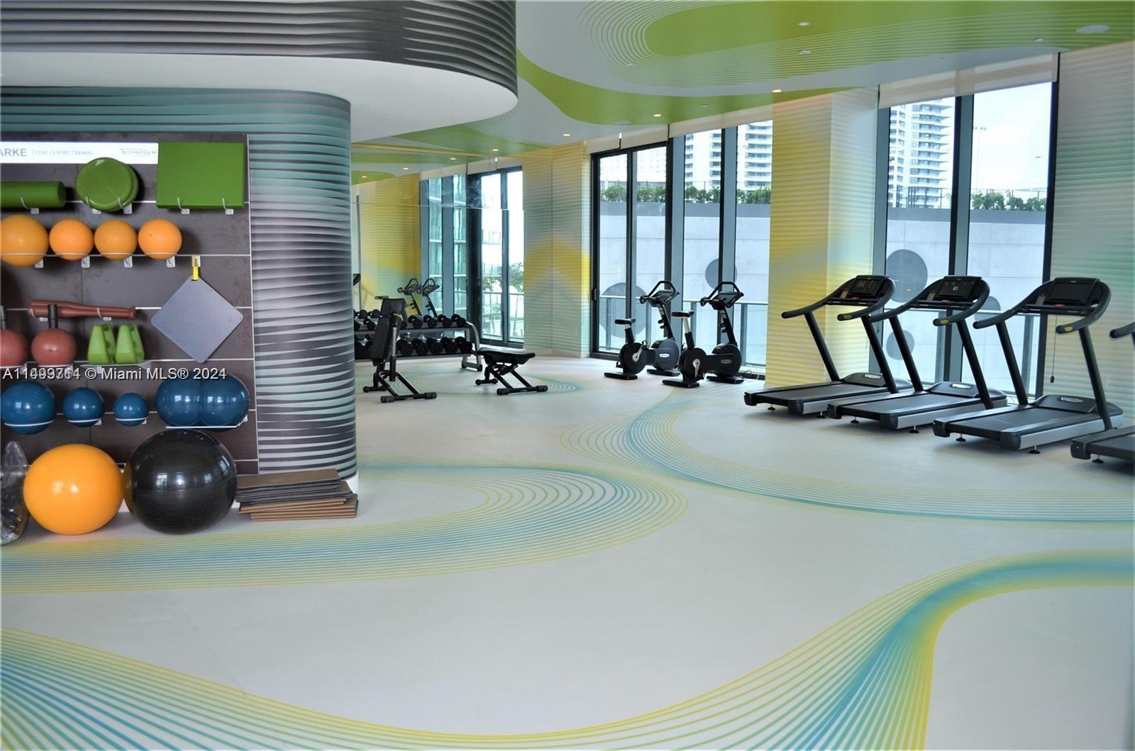 501 NE 31st St PH4202, Miami, Florida 33137, 4 Bedrooms Bedrooms, ,4 BathroomsBathrooms,Residentiallease,For Rent,501 NE 31st St PH4202,A11499714