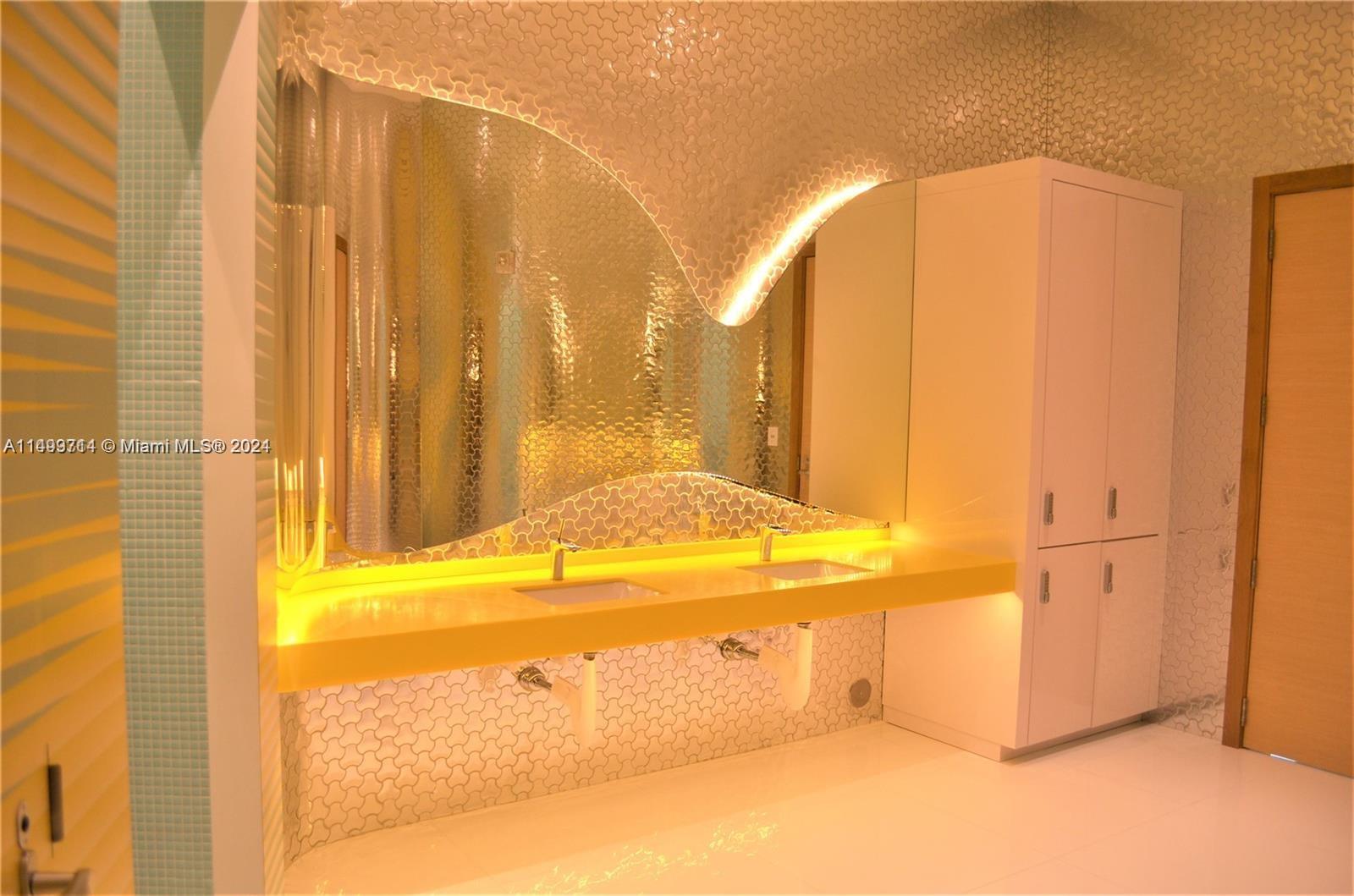 501 NE 31st St PH4202, Miami, Florida 33137, 4 Bedrooms Bedrooms, ,4 BathroomsBathrooms,Residentiallease,For Rent,501 NE 31st St PH4202,A11499714