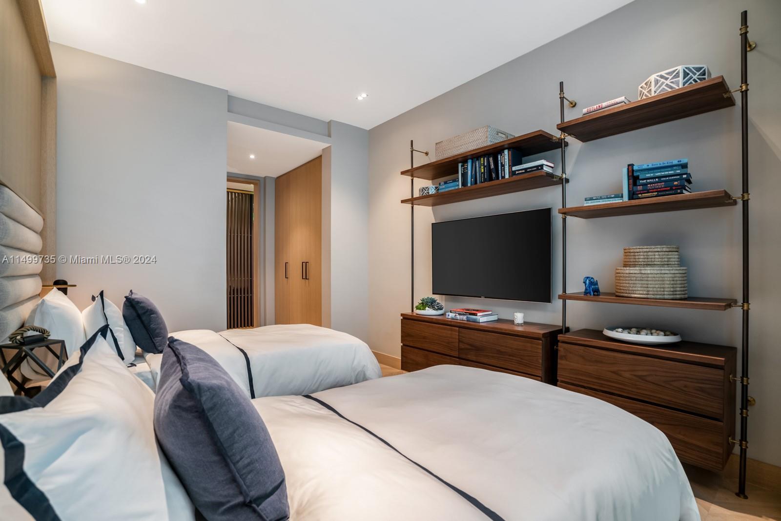 300 N Biscayne Blvd 8703, Miami, Florida 33132, 3 Bedrooms Bedrooms, ,3 BathroomsBathrooms,Residential,For Sale,300 N Biscayne Blvd 8703,A11499735