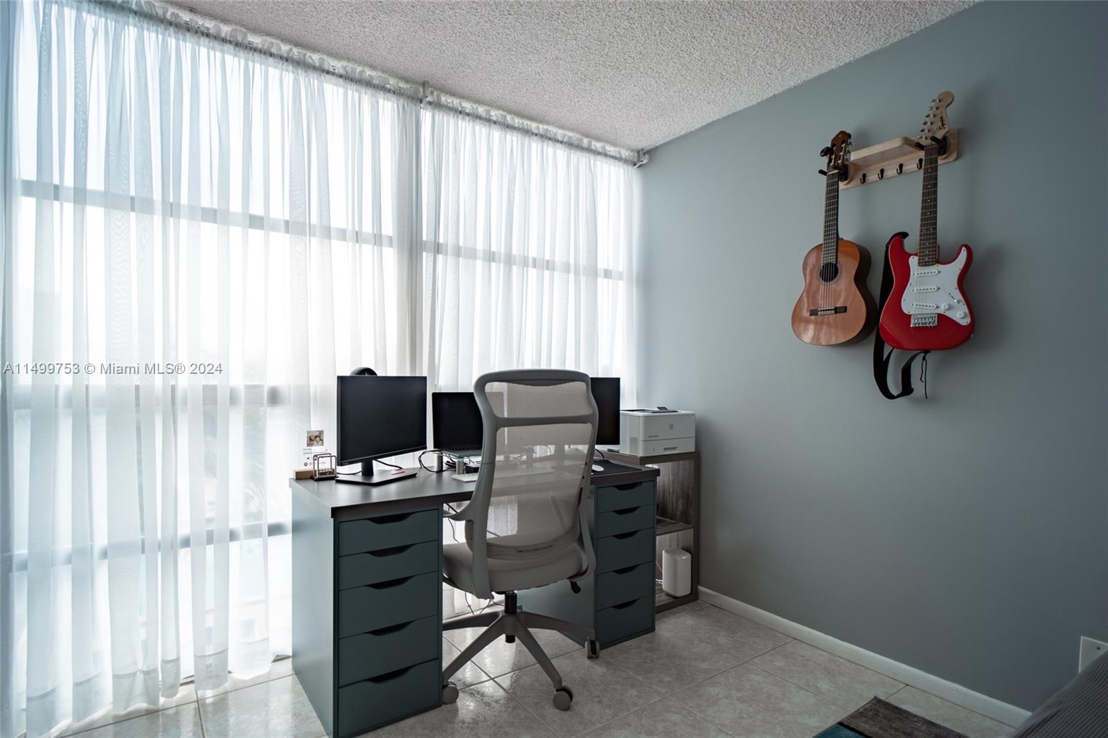 2001 Atlantic Shores Blvd 320, Hallandale Beach, Florida 33009, 2 Bedrooms Bedrooms, ,2 BathroomsBathrooms,Residential,For Sale,2001 Atlantic Shores Blvd 320,A11499753