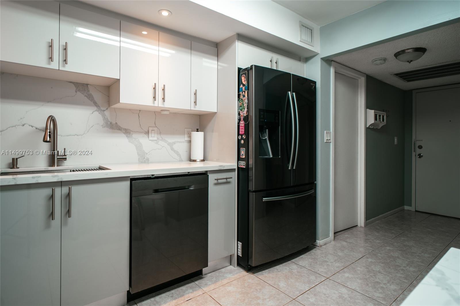 2001 Atlantic Shores Blvd 320, Hallandale Beach, Florida 33009, 2 Bedrooms Bedrooms, ,2 BathroomsBathrooms,Residential,For Sale,2001 Atlantic Shores Blvd 320,A11499753