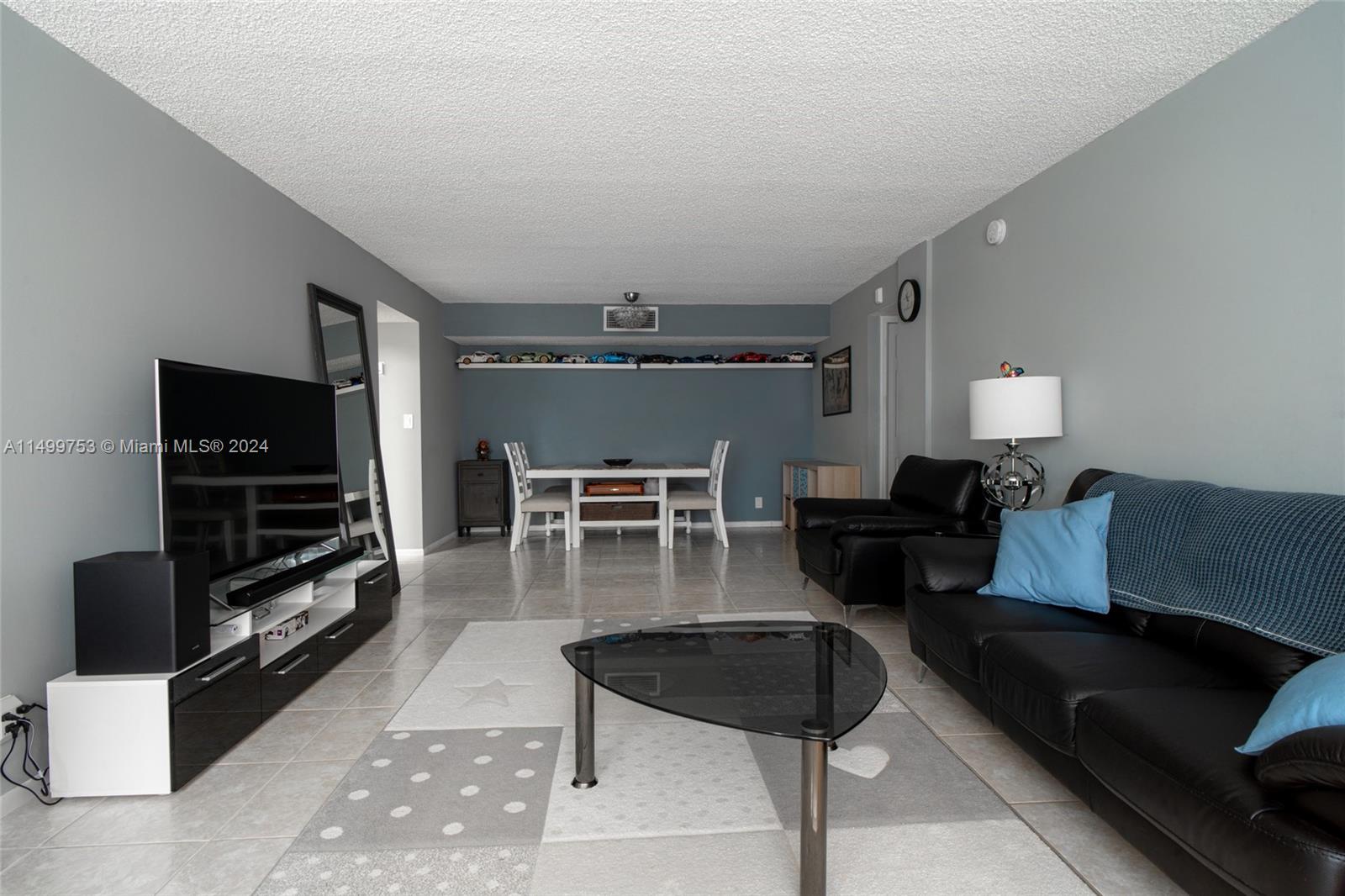 2001 Atlantic Shores Blvd 320, Hallandale Beach, Florida 33009, 2 Bedrooms Bedrooms, ,2 BathroomsBathrooms,Residential,For Sale,2001 Atlantic Shores Blvd 320,A11499753