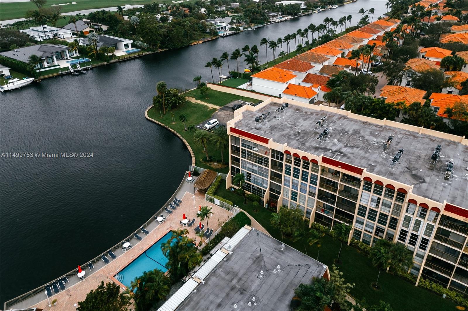 2001 Atlantic Shores Blvd 320, Hallandale Beach, Florida 33009, 2 Bedrooms Bedrooms, ,2 BathroomsBathrooms,Residential,For Sale,2001 Atlantic Shores Blvd 320,A11499753