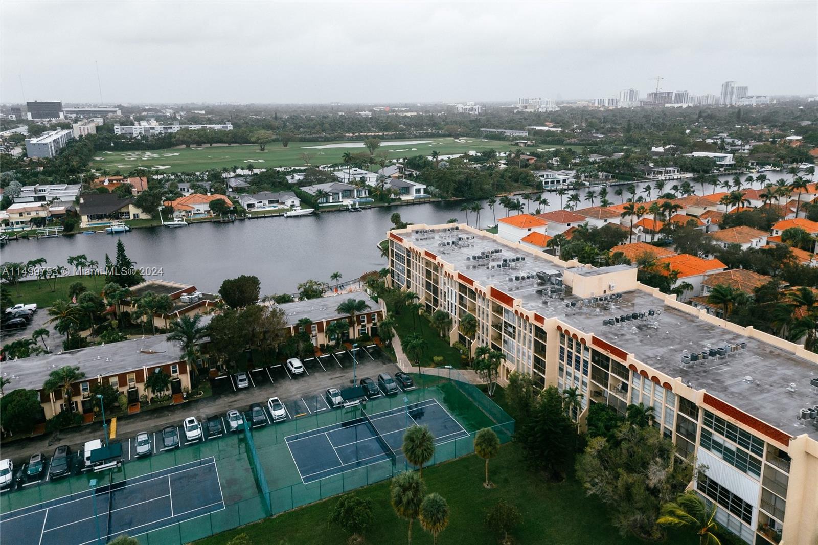 2001 Atlantic Shores Blvd 320, Hallandale Beach, Florida 33009, 2 Bedrooms Bedrooms, ,2 BathroomsBathrooms,Residential,For Sale,2001 Atlantic Shores Blvd 320,A11499753