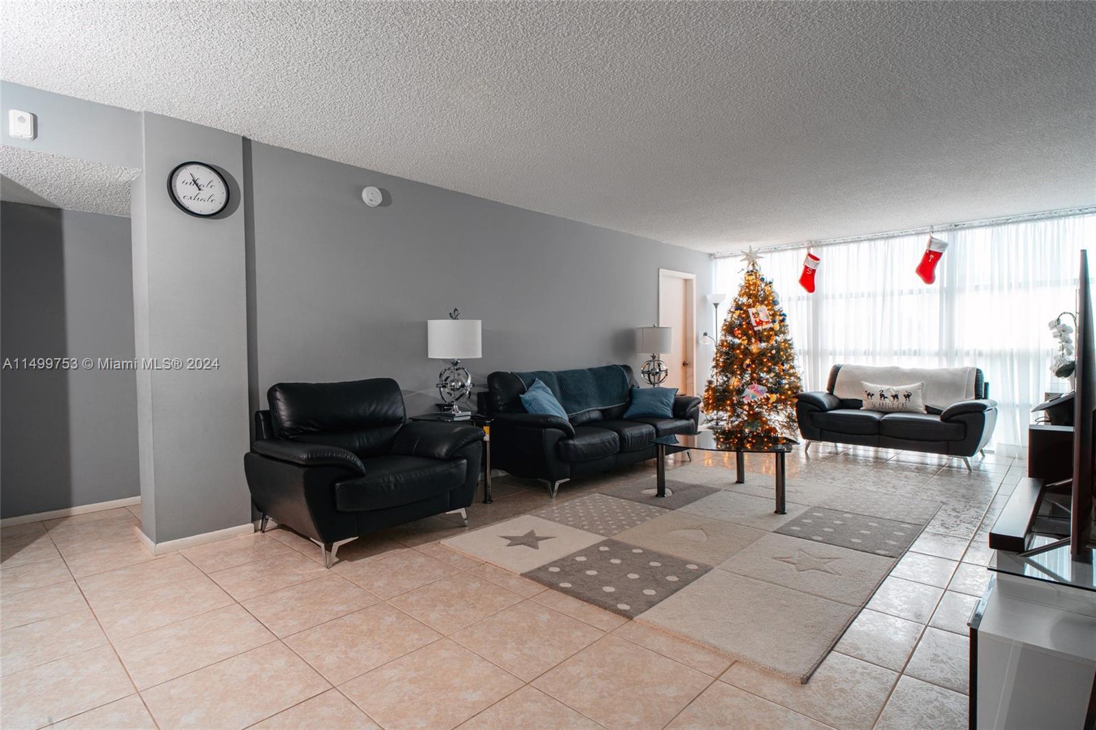 2001 Atlantic Shores Blvd 320, Hallandale Beach, Florida 33009, 2 Bedrooms Bedrooms, ,2 BathroomsBathrooms,Residential,For Sale,2001 Atlantic Shores Blvd 320,A11499753