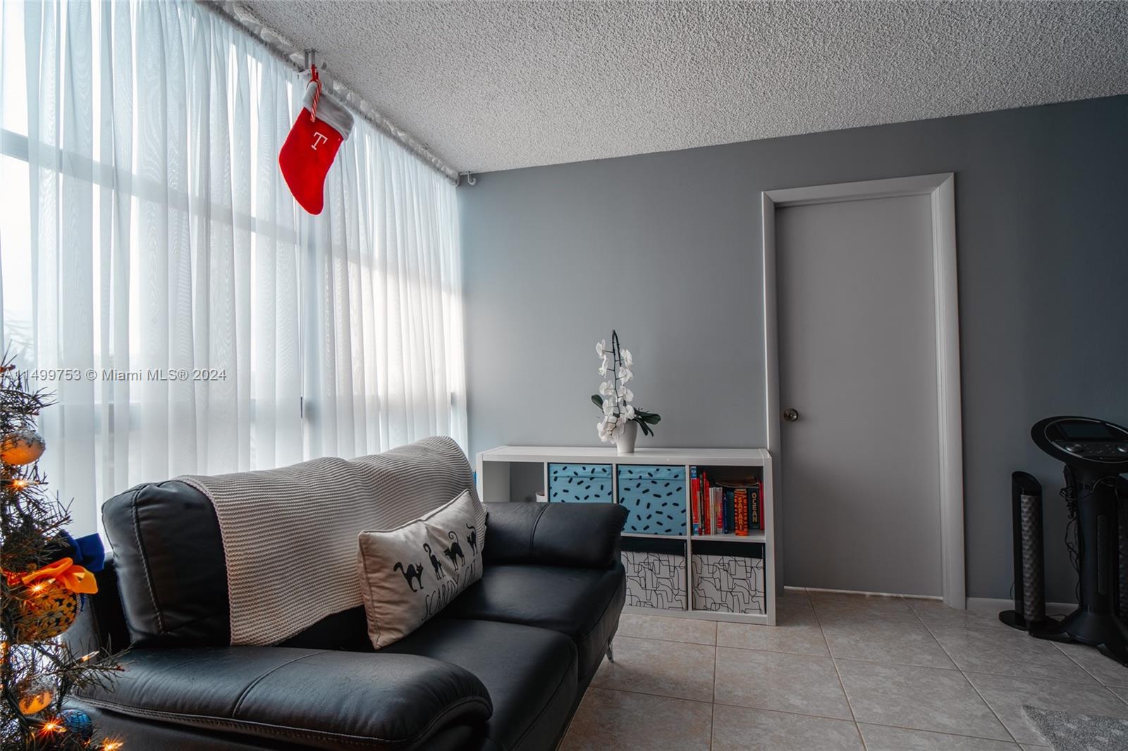 2001 Atlantic Shores Blvd 320, Hallandale Beach, Florida 33009, 2 Bedrooms Bedrooms, ,2 BathroomsBathrooms,Residential,For Sale,2001 Atlantic Shores Blvd 320,A11499753