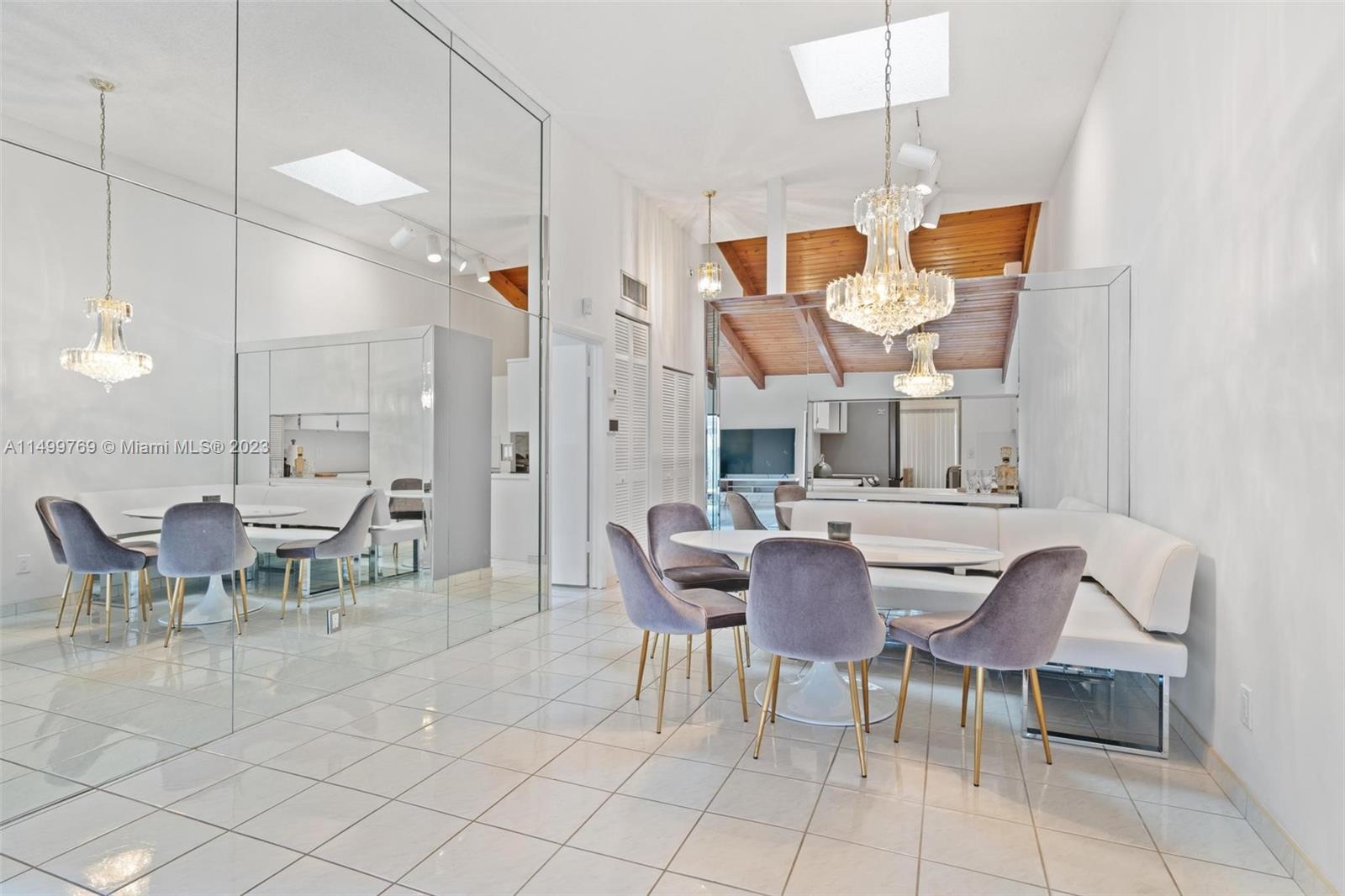 2679 S Parkview Dr 2679, Hallandale Beach, Florida 33009, 2 Bedrooms Bedrooms, ,2 BathroomsBathrooms,Residential,For Sale,2679 S Parkview Dr 2679,A11499769
