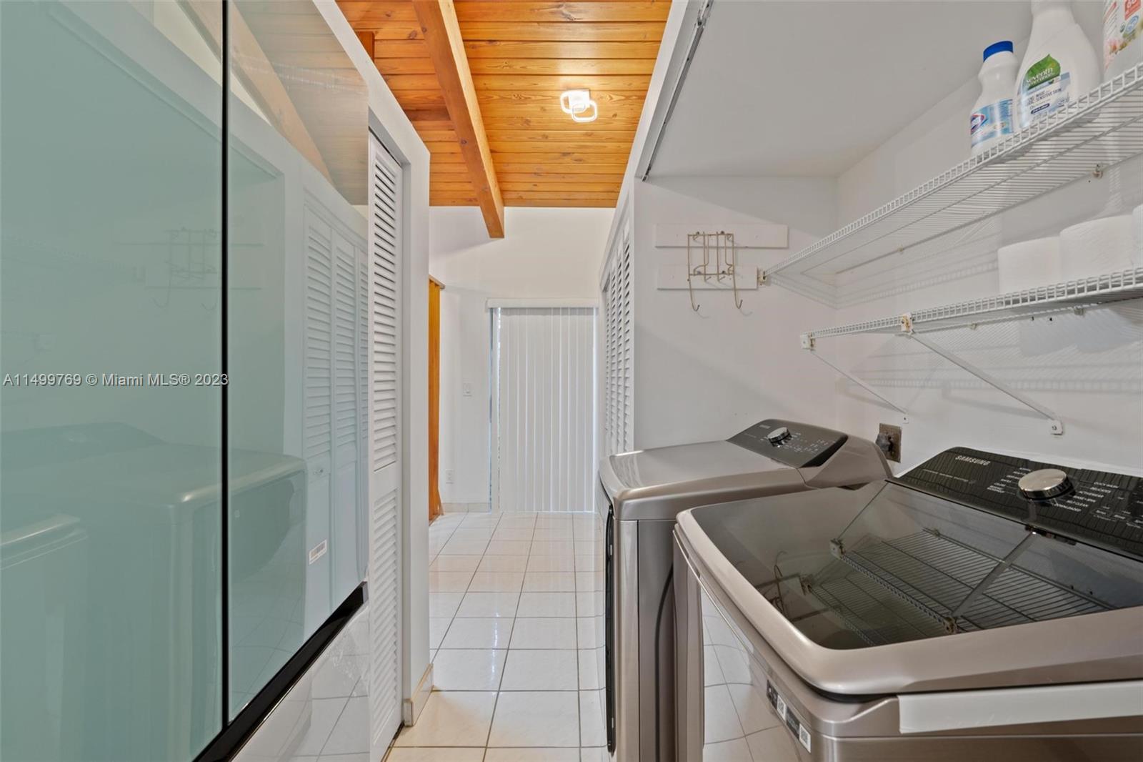 2679 S Parkview Dr 2679, Hallandale Beach, Florida 33009, 2 Bedrooms Bedrooms, ,2 BathroomsBathrooms,Residential,For Sale,2679 S Parkview Dr 2679,A11499769