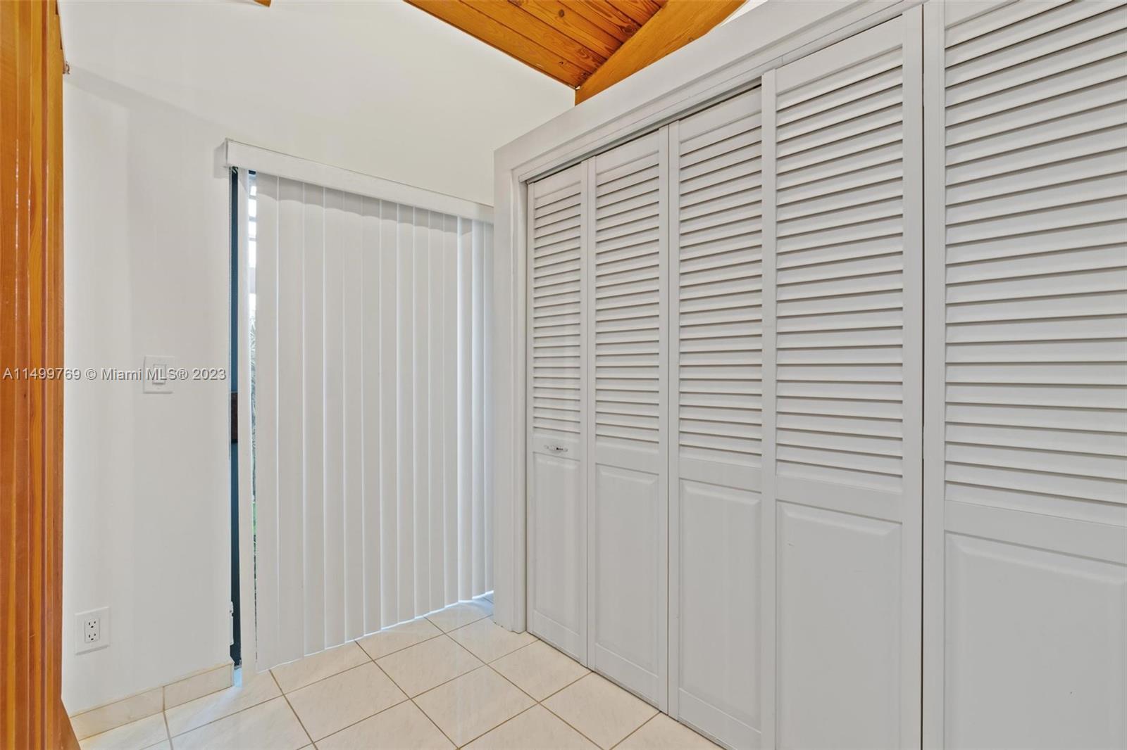 2679 S Parkview Dr 2679, Hallandale Beach, Florida 33009, 2 Bedrooms Bedrooms, ,2 BathroomsBathrooms,Residential,For Sale,2679 S Parkview Dr 2679,A11499769