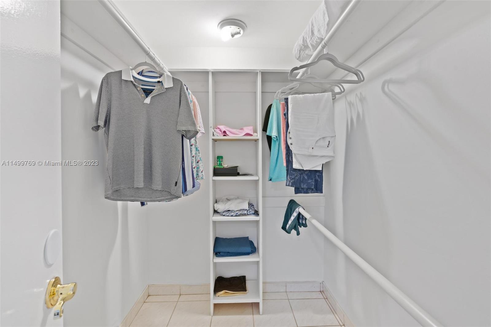 2679 S Parkview Dr 2679, Hallandale Beach, Florida 33009, 2 Bedrooms Bedrooms, ,2 BathroomsBathrooms,Residential,For Sale,2679 S Parkview Dr 2679,A11499769