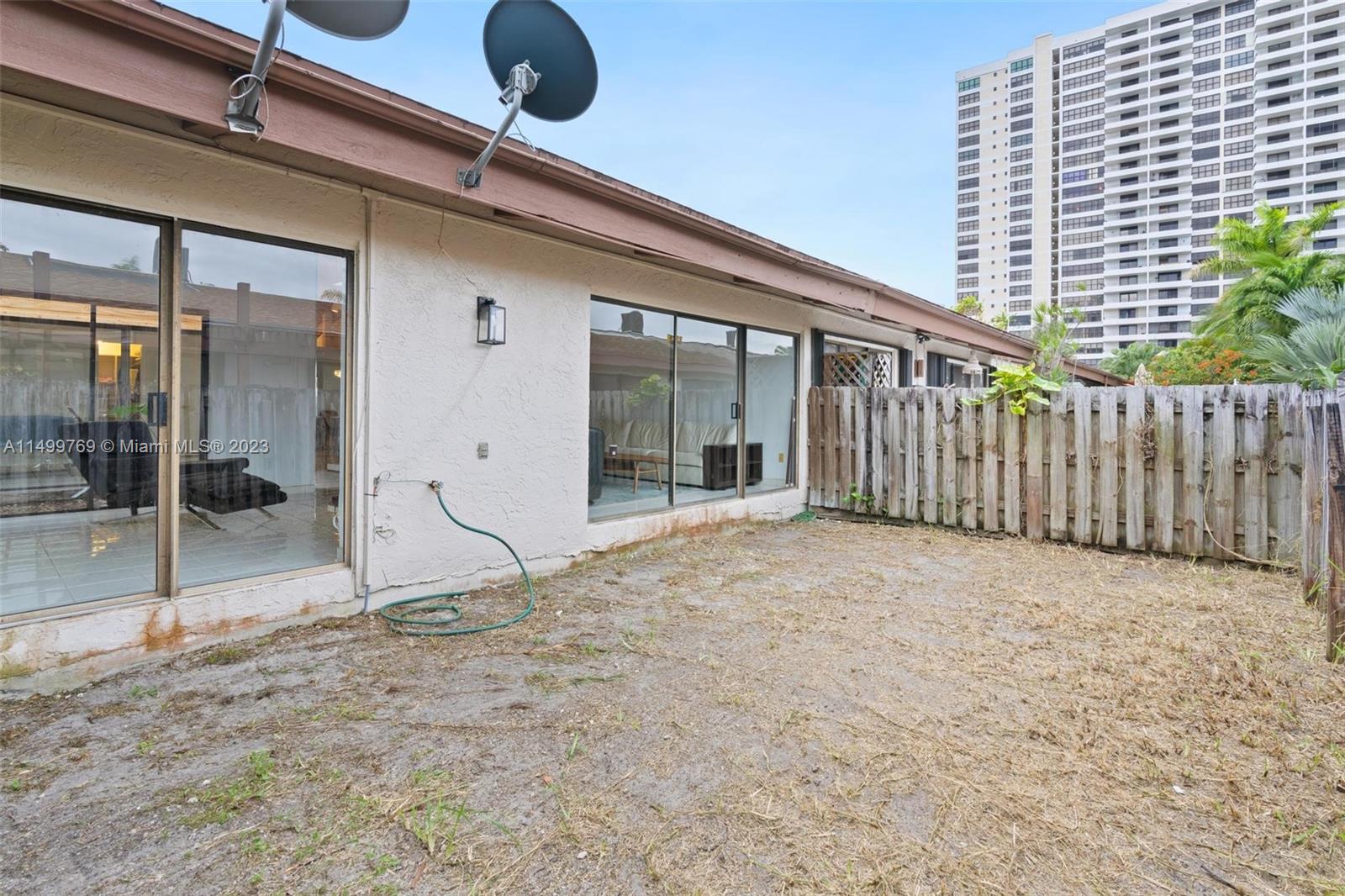2679 S Parkview Dr 2679, Hallandale Beach, Florida 33009, 2 Bedrooms Bedrooms, ,2 BathroomsBathrooms,Residential,For Sale,2679 S Parkview Dr 2679,A11499769