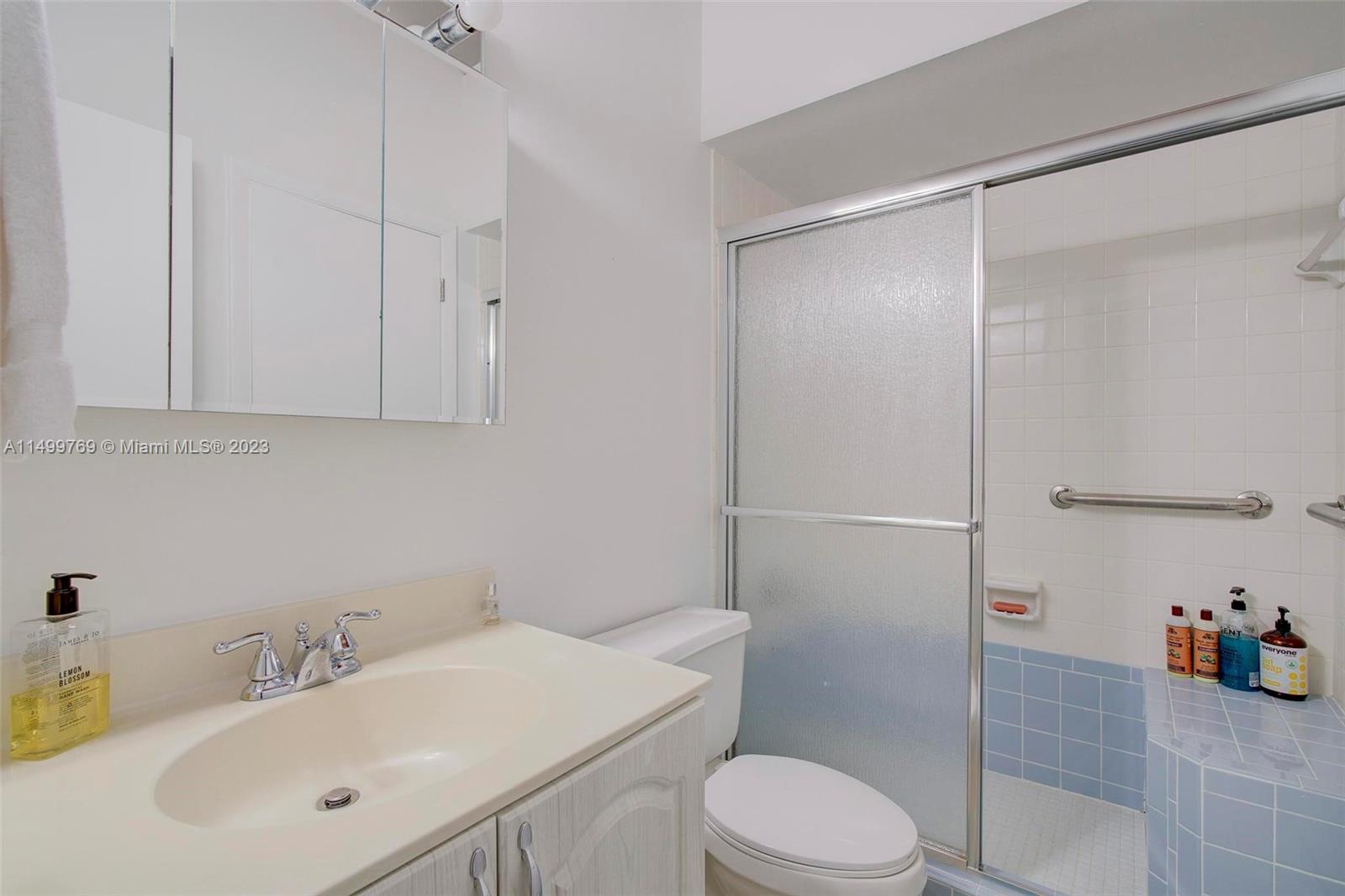 2679 S Parkview Dr 2679, Hallandale Beach, Florida 33009, 2 Bedrooms Bedrooms, ,2 BathroomsBathrooms,Residential,For Sale,2679 S Parkview Dr 2679,A11499769