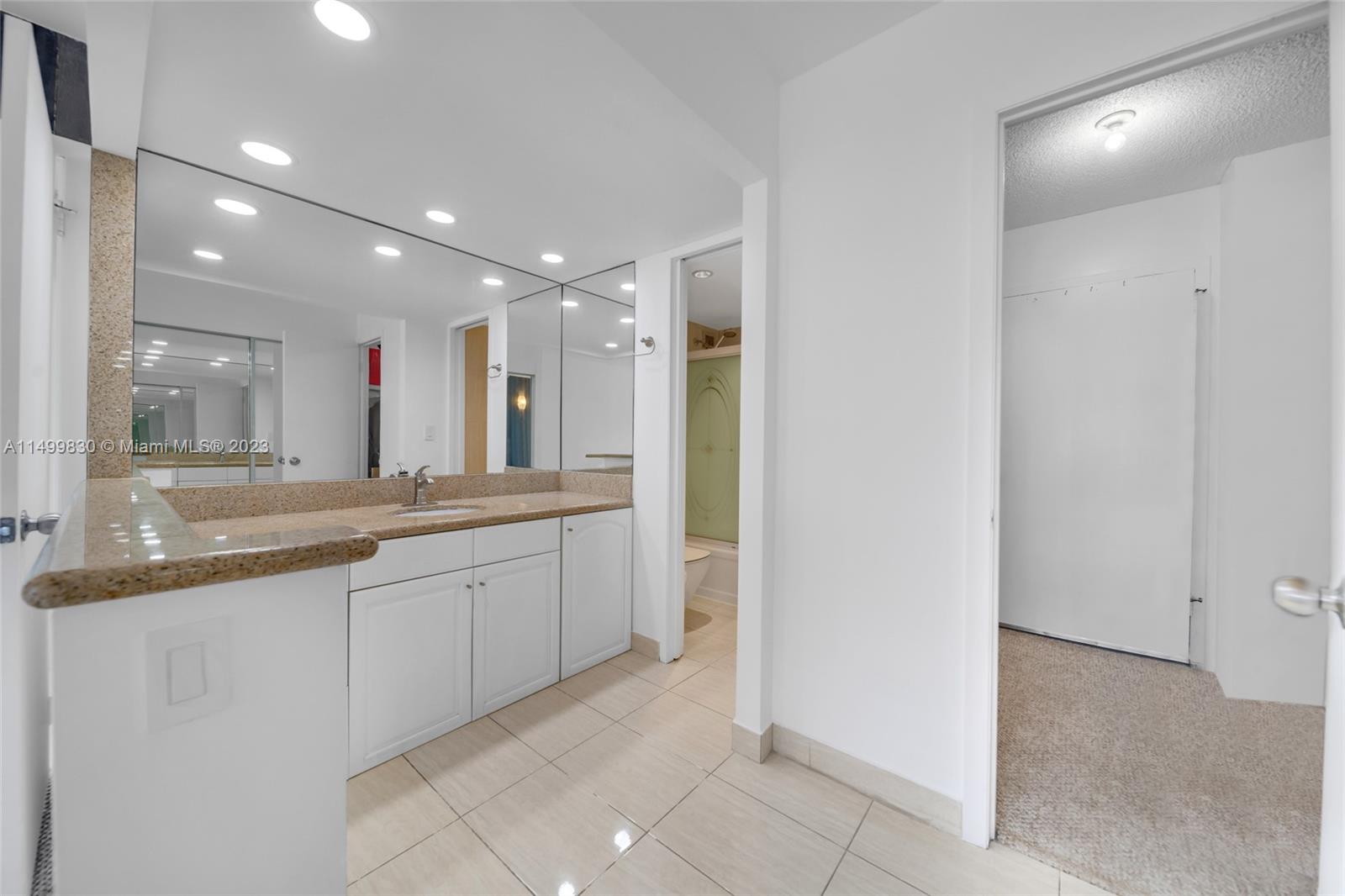 2750 NE 183rd St 1909, Aventura, Florida 33160, 2 Bedrooms Bedrooms, ,2 BathroomsBathrooms,Residentiallease,For Rent,2750 NE 183rd St 1909,A11499830