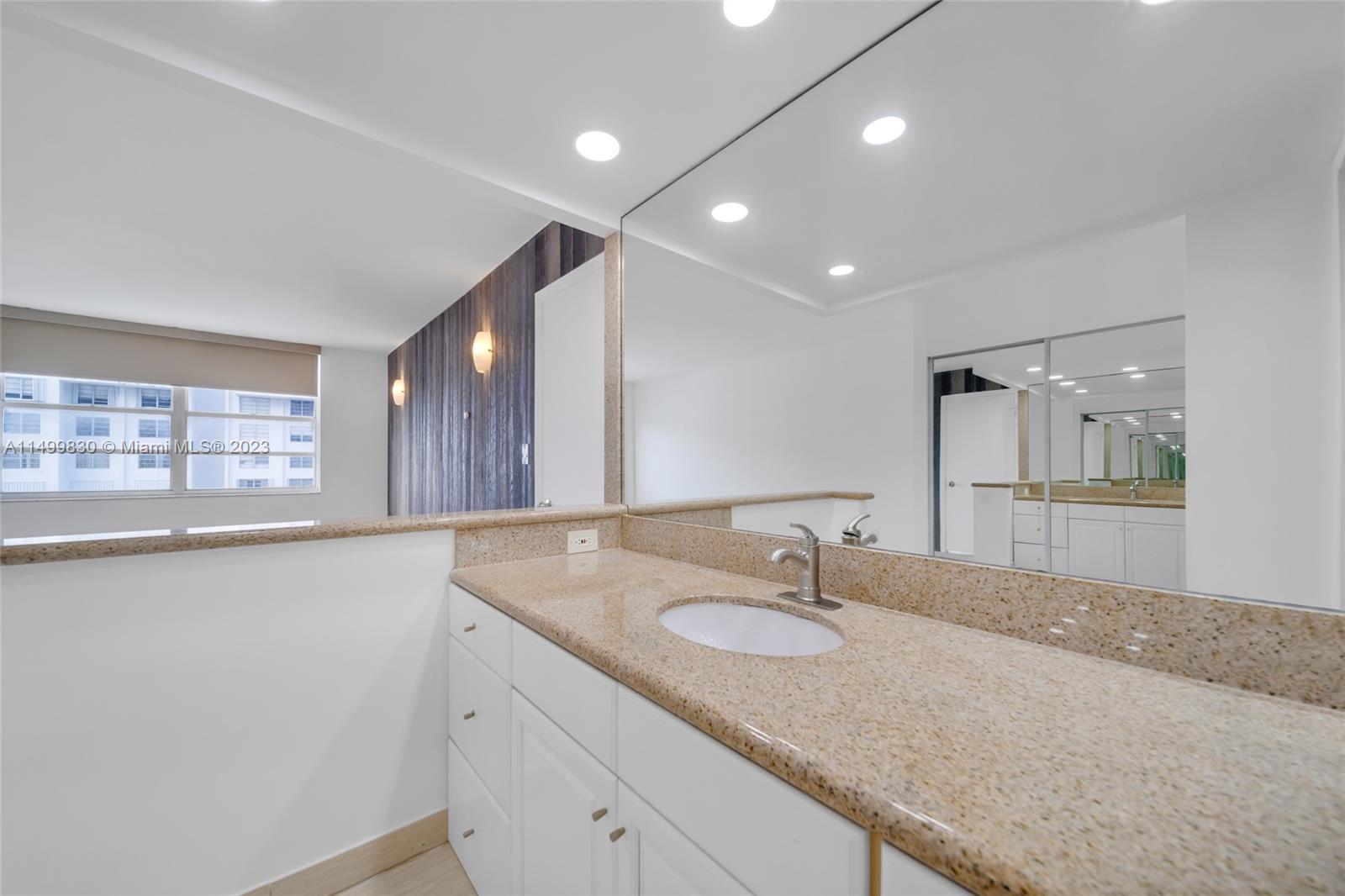 2750 NE 183rd St 1909, Aventura, Florida 33160, 2 Bedrooms Bedrooms, ,2 BathroomsBathrooms,Residentiallease,For Rent,2750 NE 183rd St 1909,A11499830